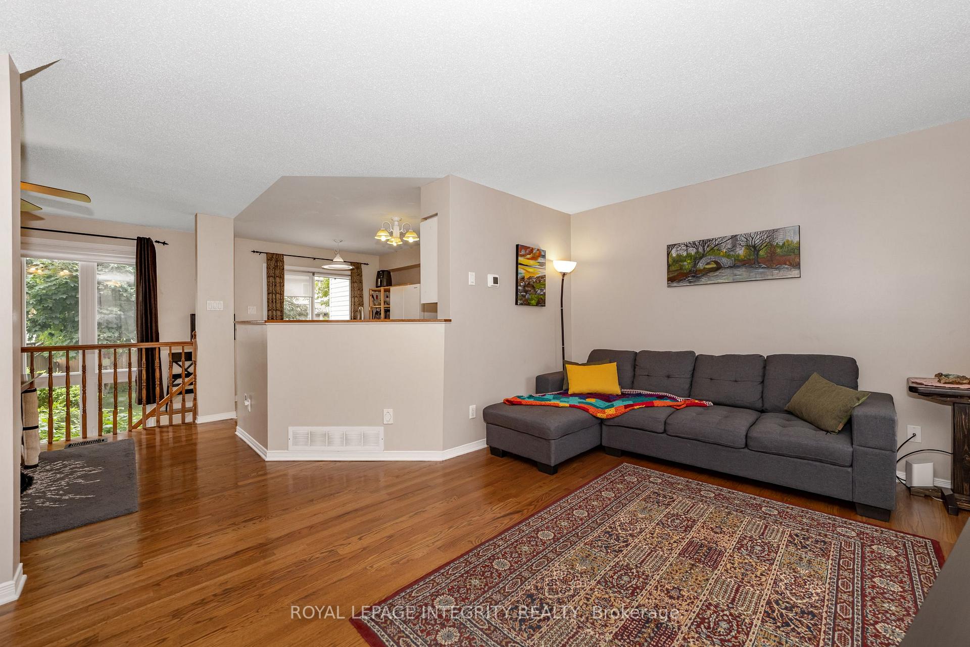 Photo 6 of 25 Drumso Street, Ottawa, Hunt Club Park/Greenboro — HOMEH
