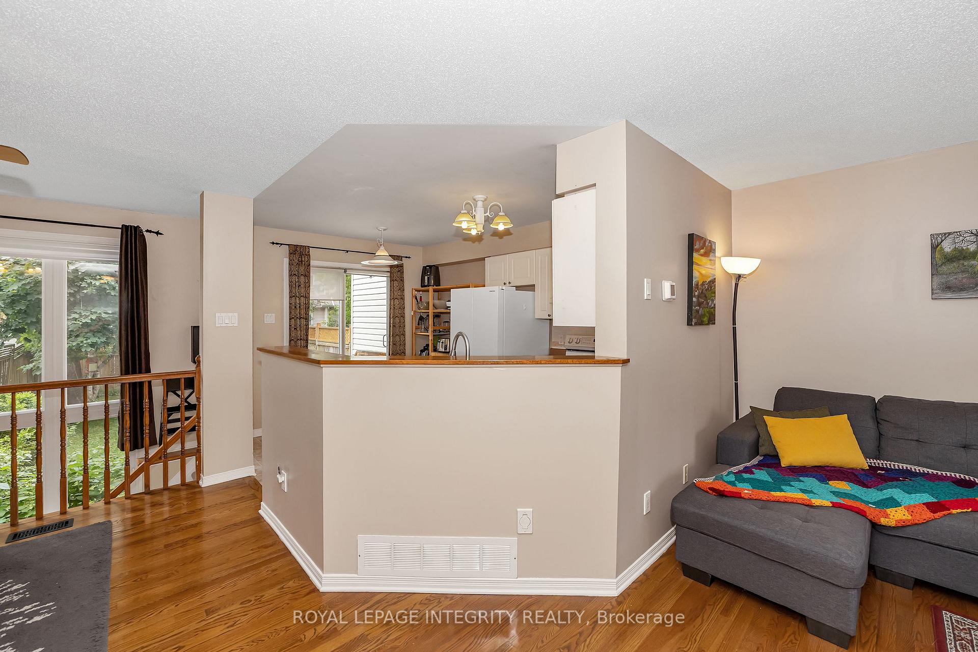 Photo 12 of 25 Drumso Street, Ottawa, Hunt Club Park/Greenboro — HOMEH