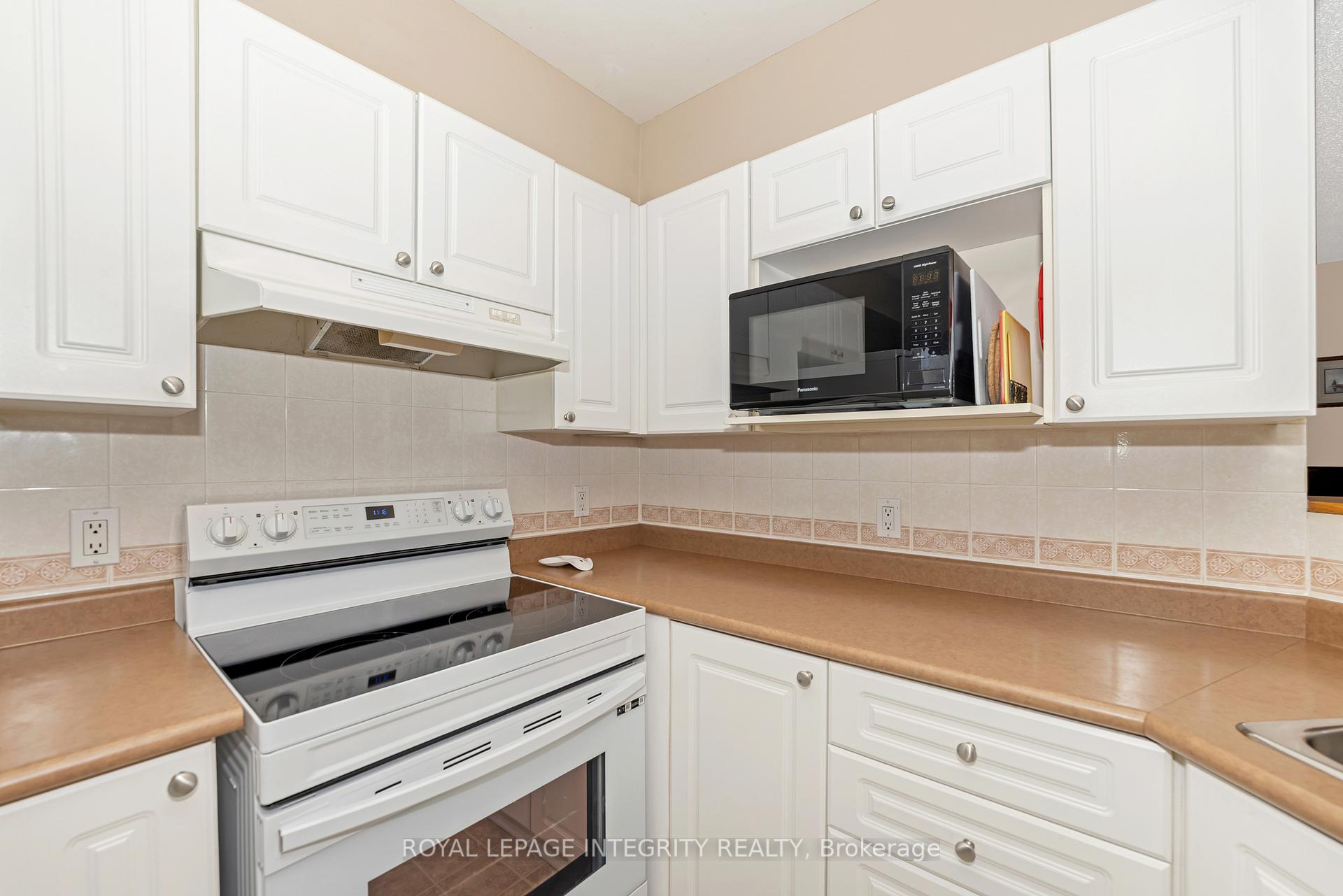 Photo 14 of 25 Drumso Street, Ottawa, Hunt Club Park/Greenboro — HOMEH