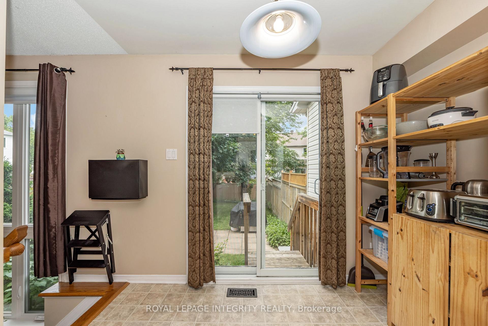 Photo 16 of 25 Drumso Street, Ottawa, Hunt Club Park/Greenboro — HOMEH