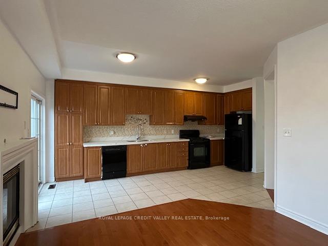 Photo 10 of 4 Blue Meadow Court, Markham, Box Grove — HOMEH