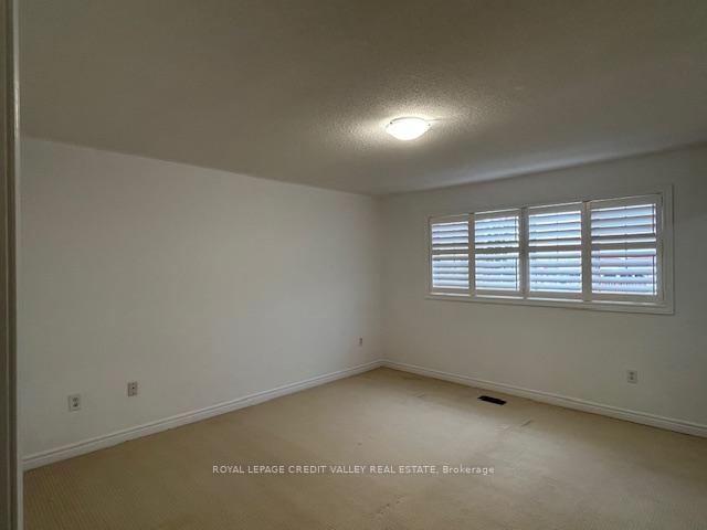Photo 13 of 4 Blue Meadow Court, Markham, Box Grove — HOMEH