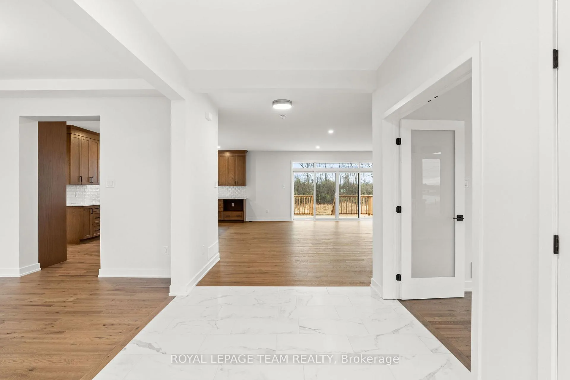 Photo 3 of 71 Hogan Drive, McNab/Braeside, Mcnab/Braeside Twps — HOMEH