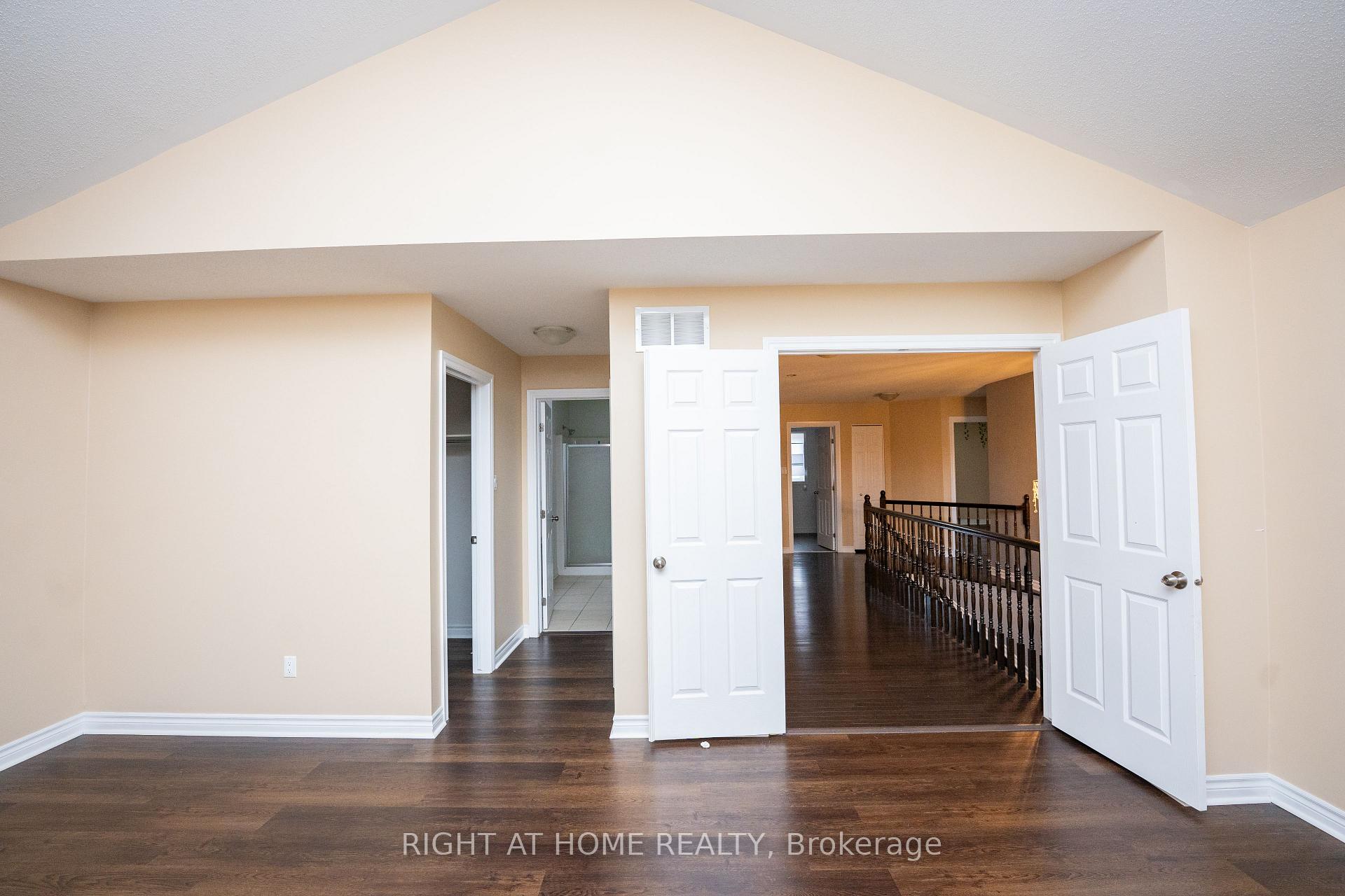 Photo 13 of 229 Kiwanis Court, Ottawa, Hunt Club Park/Greenboro — HOMEH