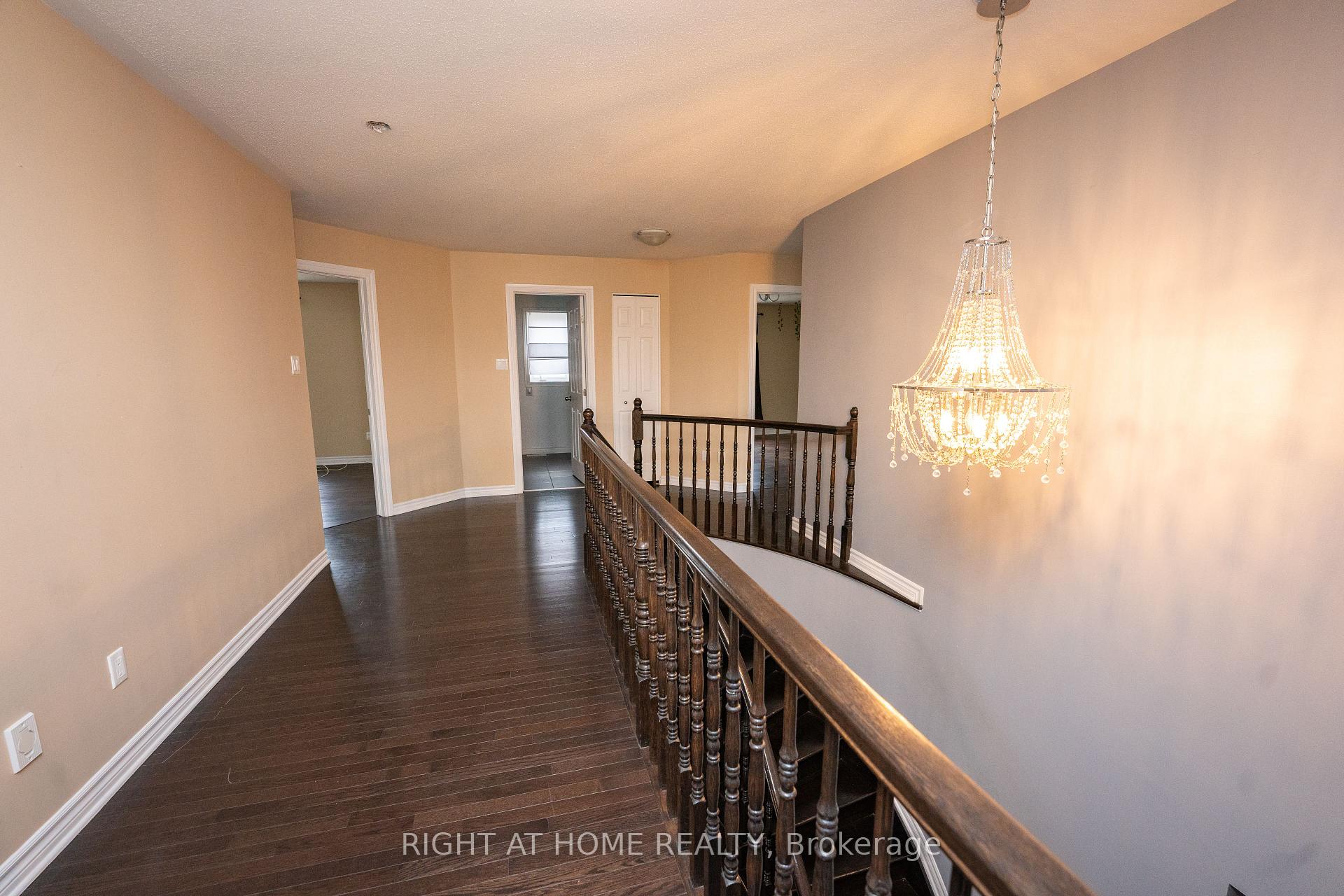 Photo 16 of 229 Kiwanis Court, Ottawa, Hunt Club Park/Greenboro — HOMEH