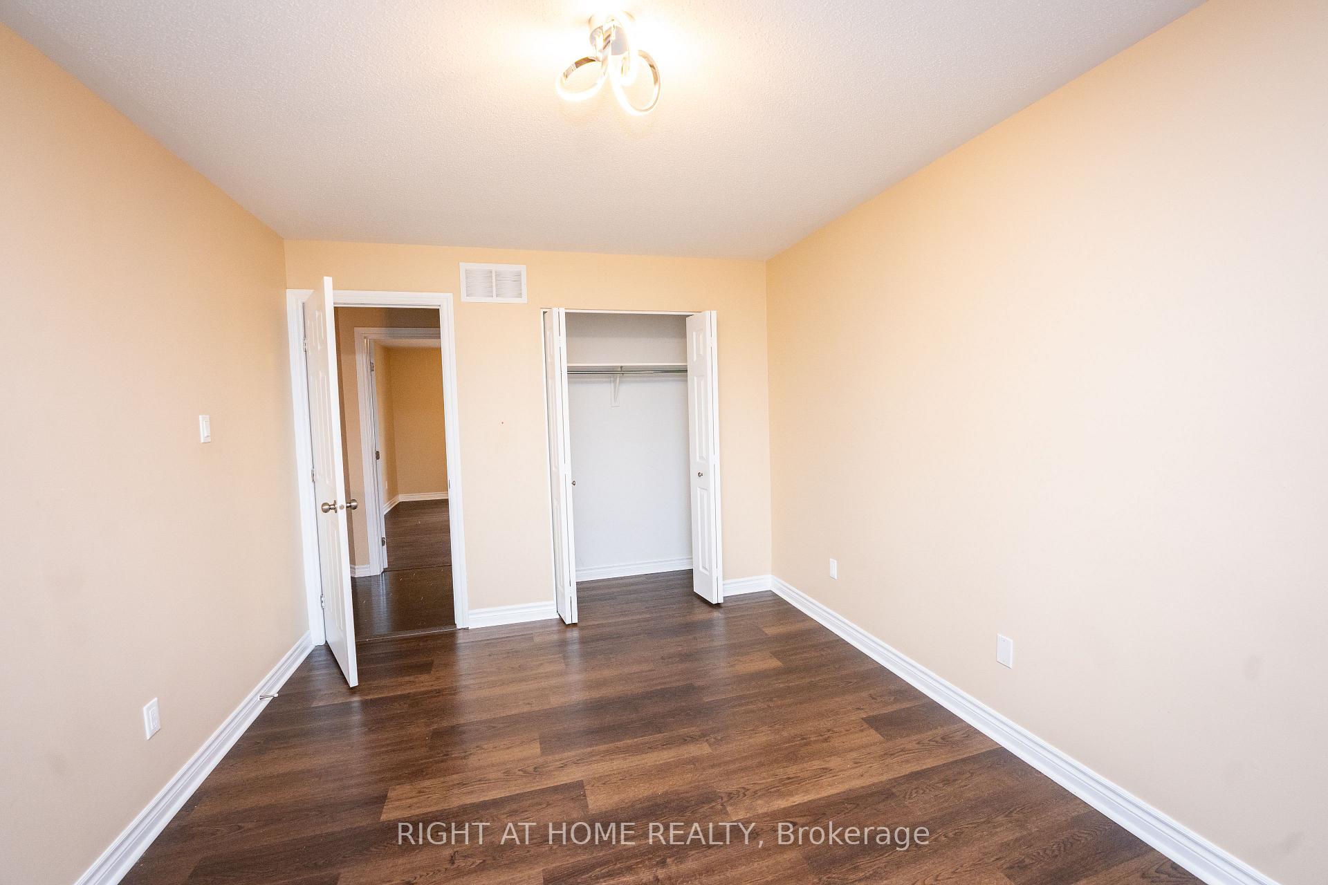 Photo 24 of 229 Kiwanis Court, Ottawa, Hunt Club Park/Greenboro — HOMEH