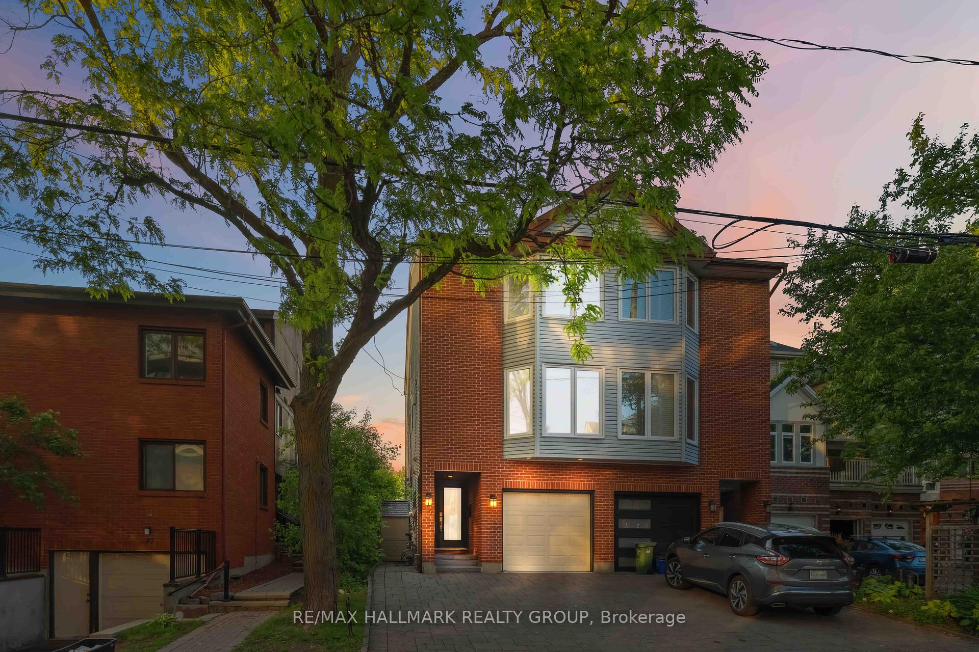 Photo 2 of 39 Robinson Avenue, Ottawa, Sandy Hill — HOMEH