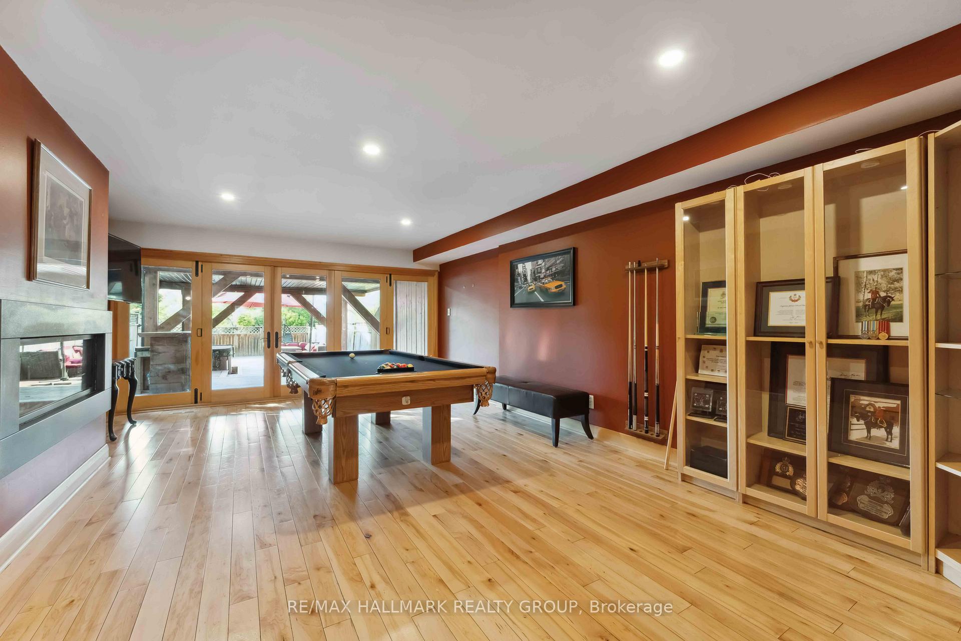 Photo 5 of 39 Robinson Avenue, Ottawa, Sandy Hill — HOMEH