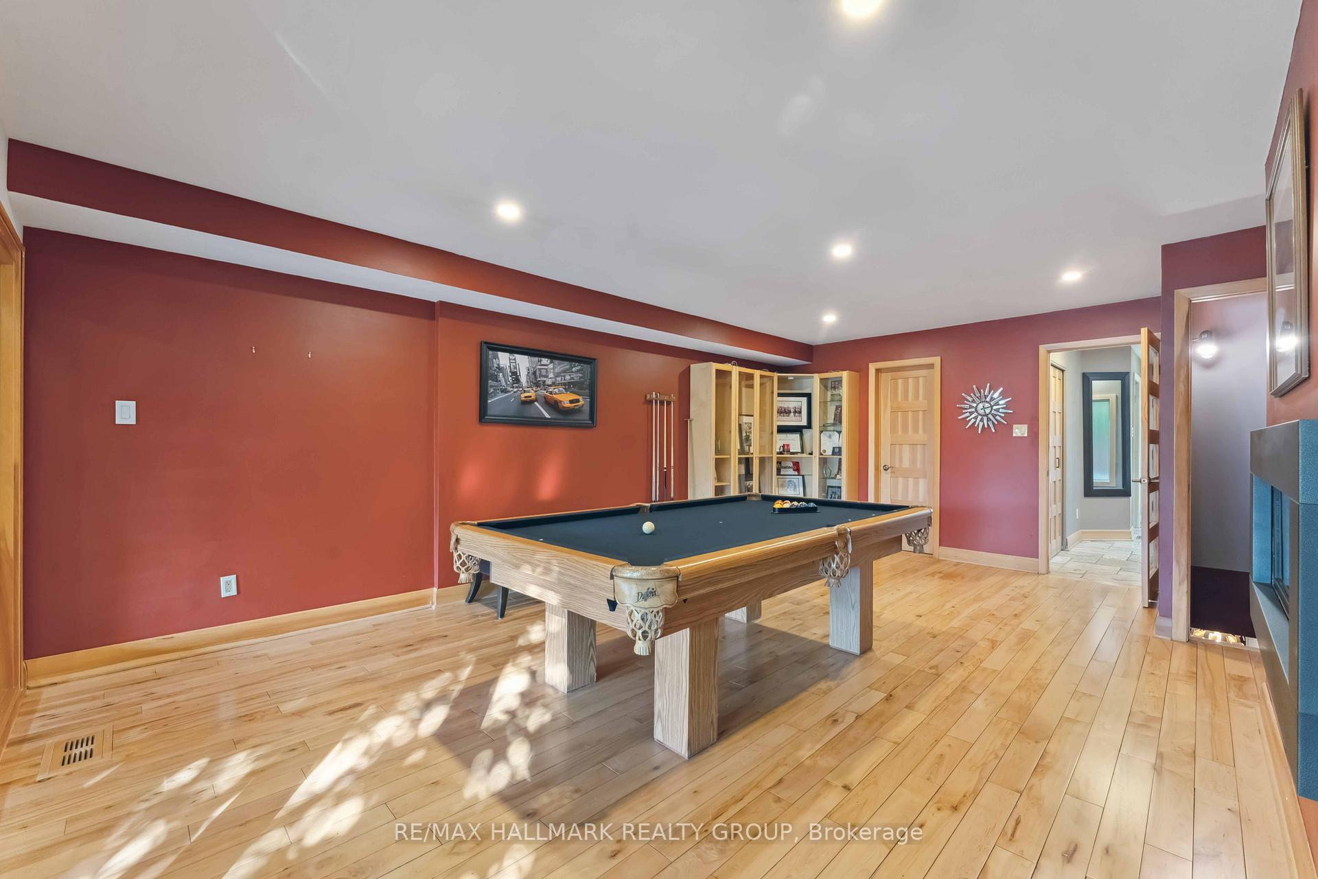 Photo 8 of 39 Robinson Avenue, Ottawa, Sandy Hill — HOMEH