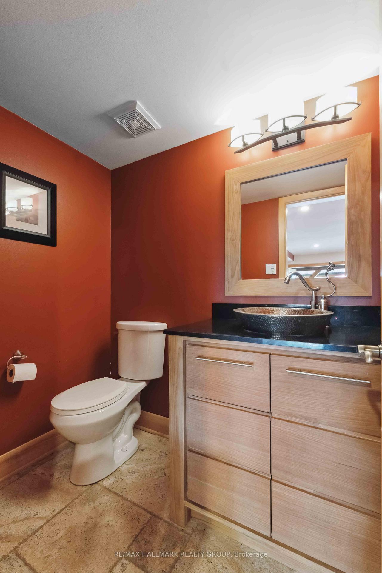 Photo 10 of 39 Robinson Avenue, Ottawa, Sandy Hill — HOMEH