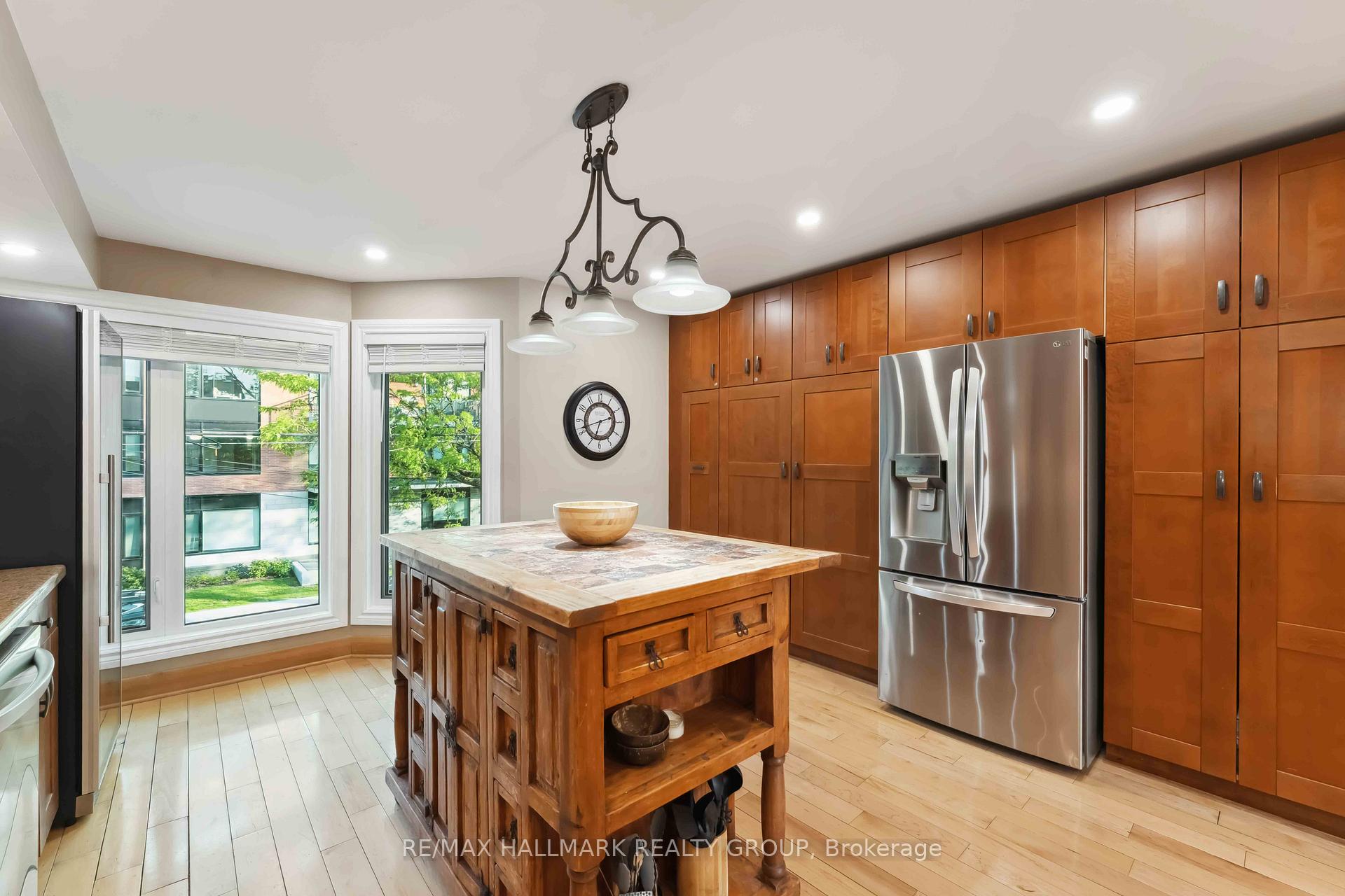 Photo 21 of 39 Robinson Avenue, Ottawa, Sandy Hill — HOMEH