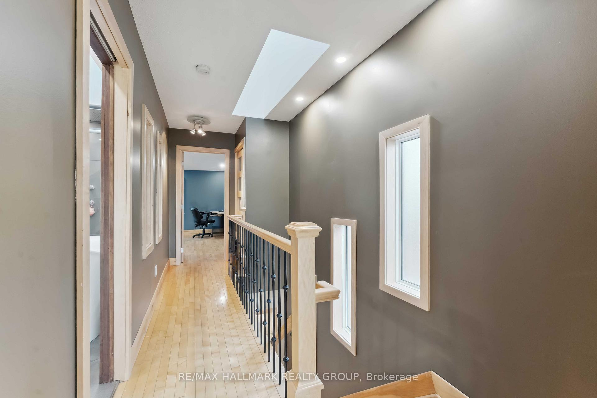 Photo 23 of 39 Robinson Avenue, Ottawa, Sandy Hill — HOMEH