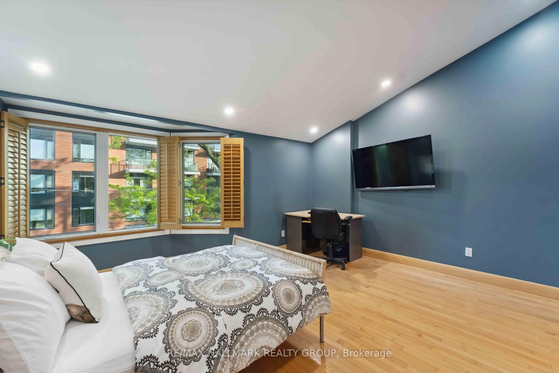 Photo 30 of 39 Robinson Avenue, Ottawa, Sandy Hill — HOMEH