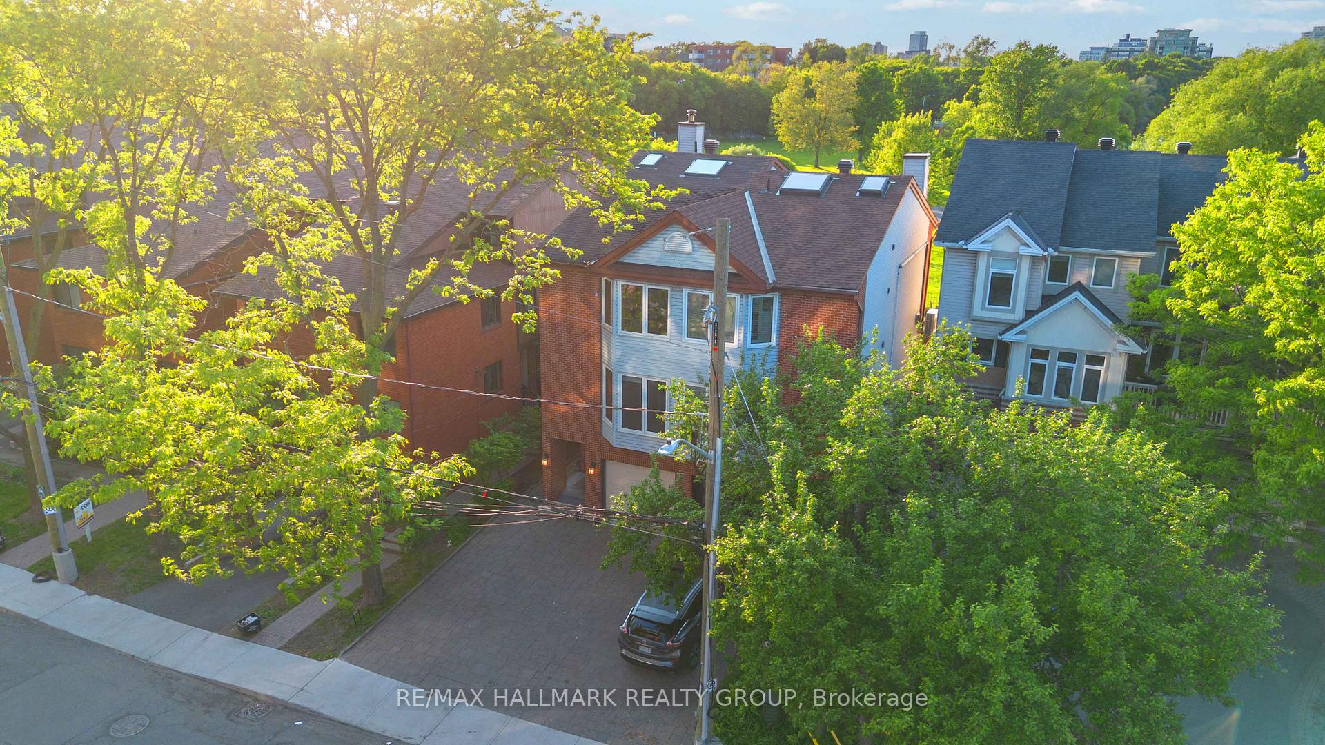 Photo 41 of 39 Robinson Avenue, Ottawa, Sandy Hill — HOMEH