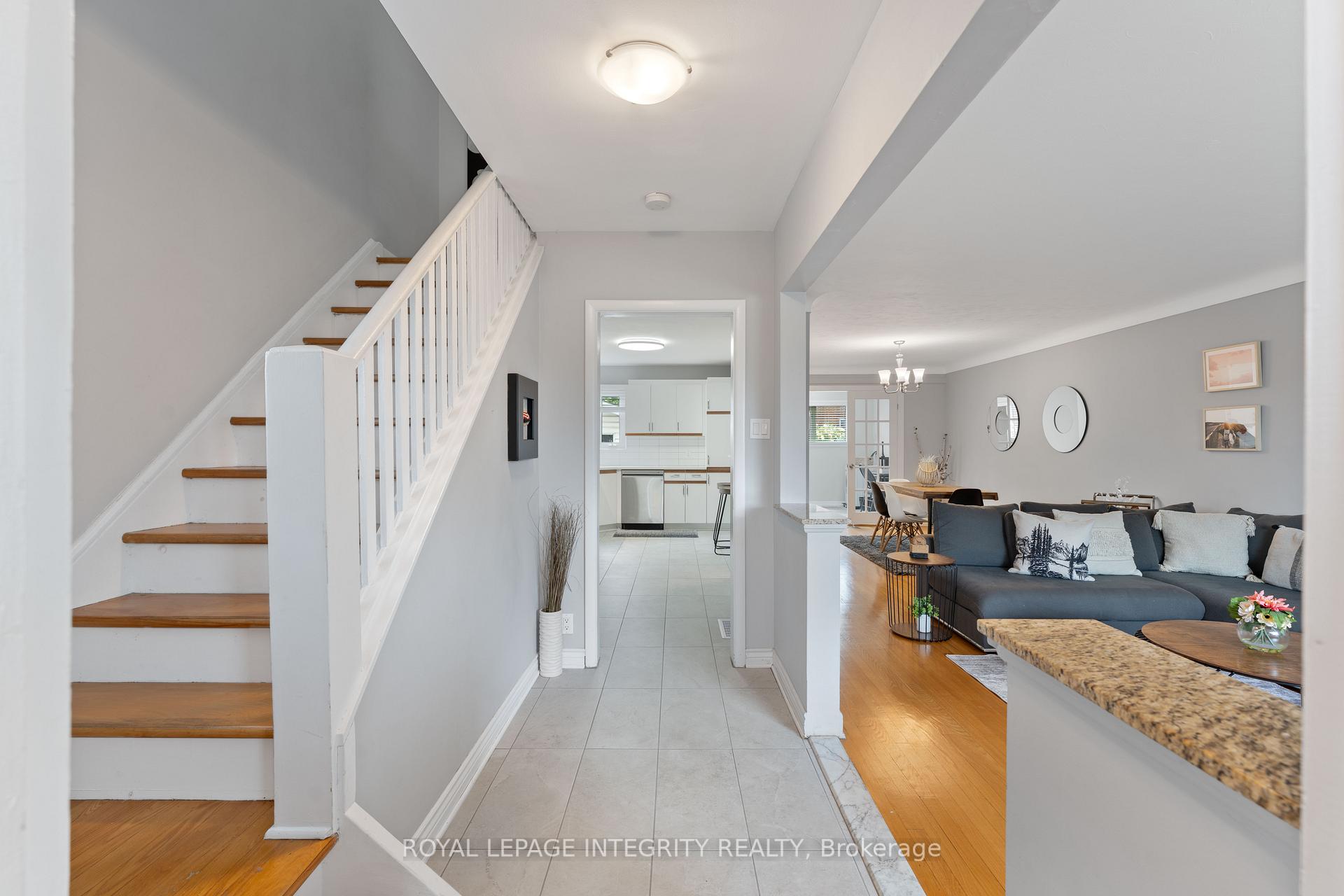 Photo 8 of 2650 Alta Vista Drive, Ottawa, Ridgemont — HOMEH