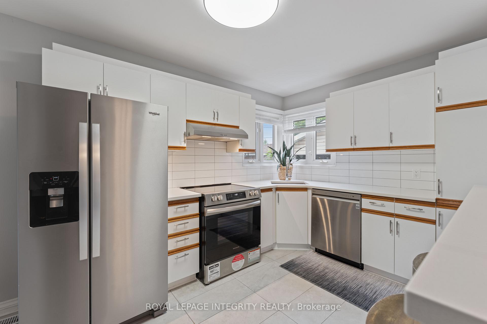 Photo 15 of 2650 Alta Vista Drive, Ottawa, Ridgemont — HOMEH