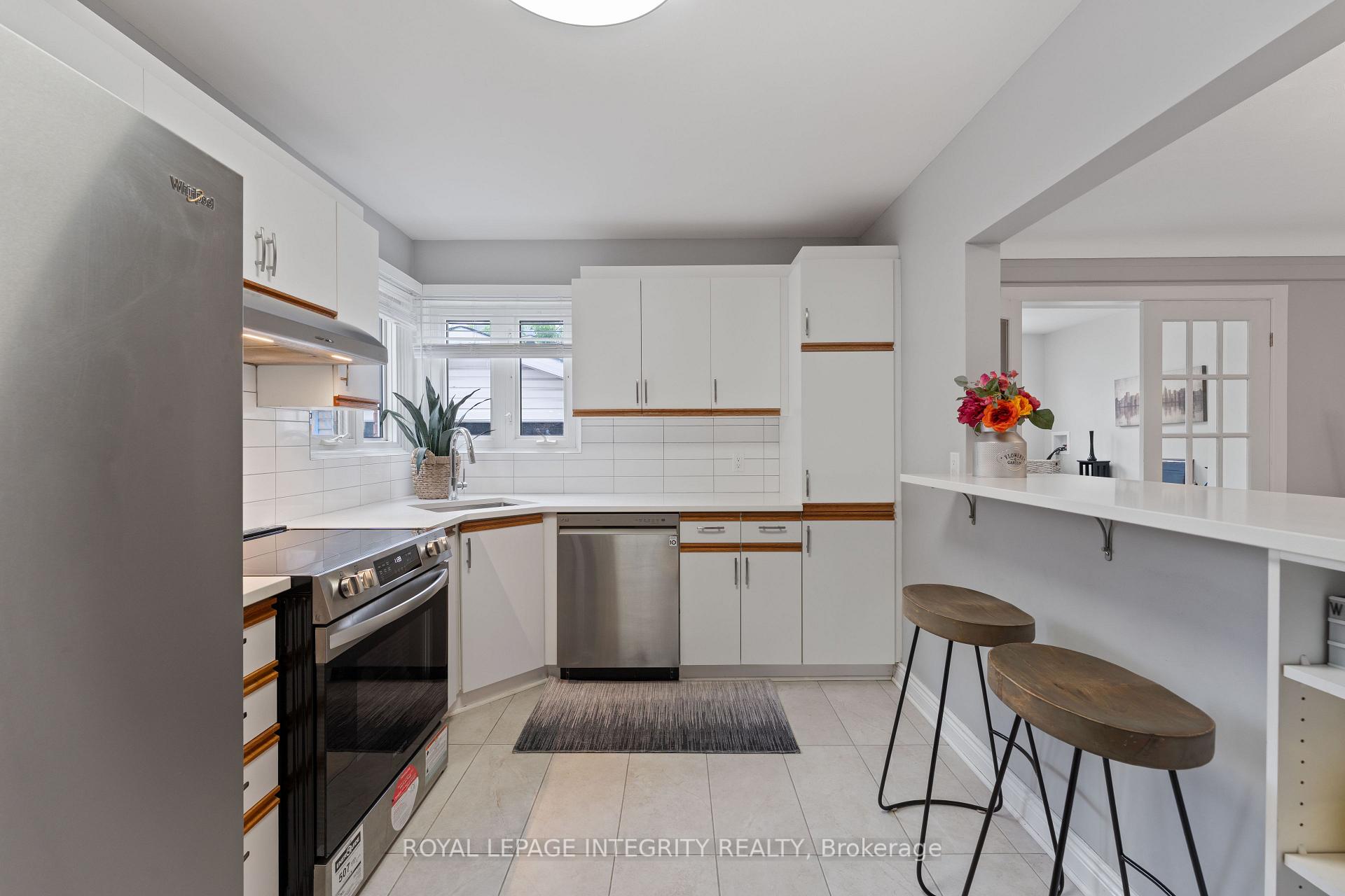 Photo 16 of 2650 Alta Vista Drive, Ottawa, Ridgemont — HOMEH