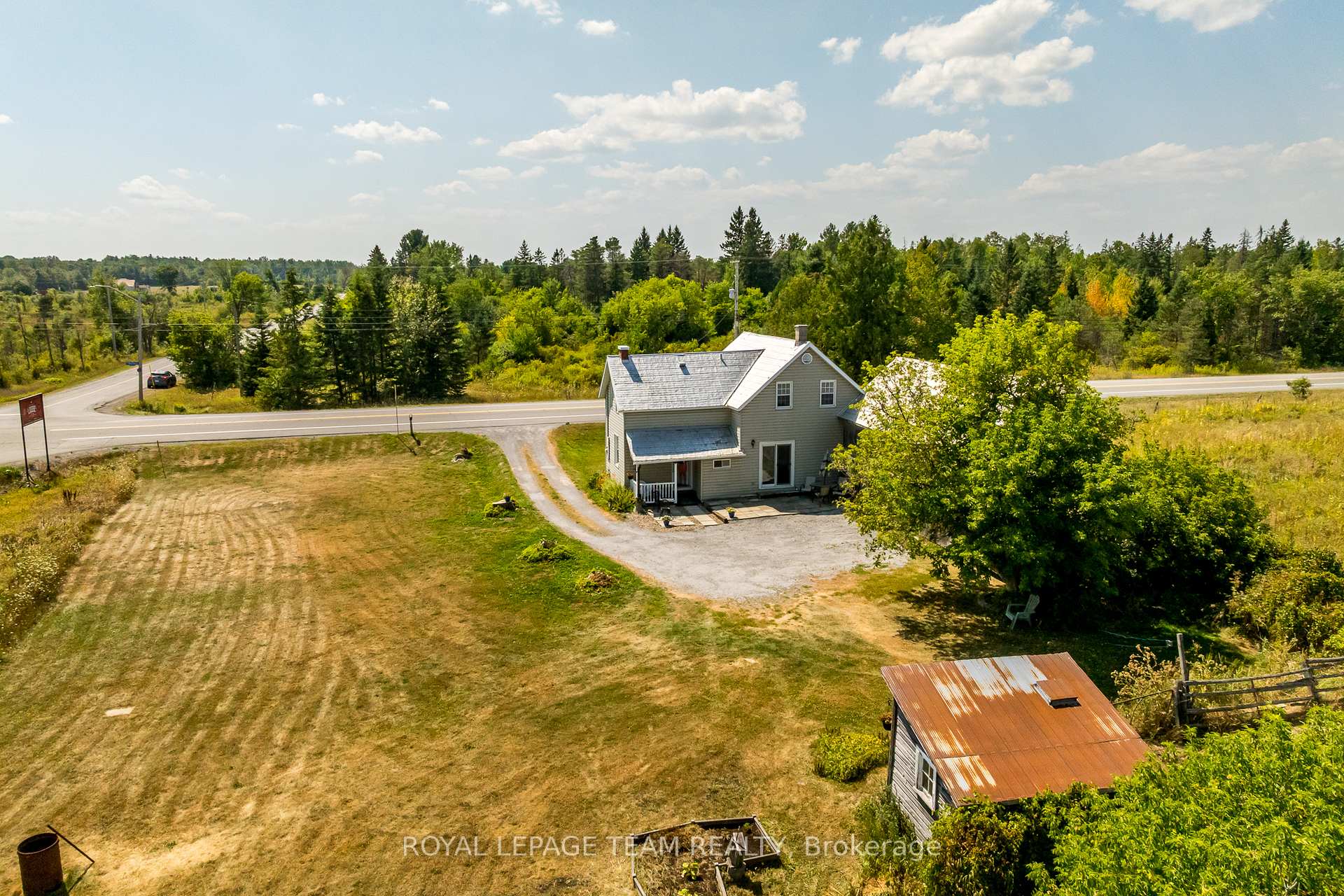 Photo 10 of 2106 Dunrobin Road, Ottawa, Kanata - Kanata (North East) — HOMEH