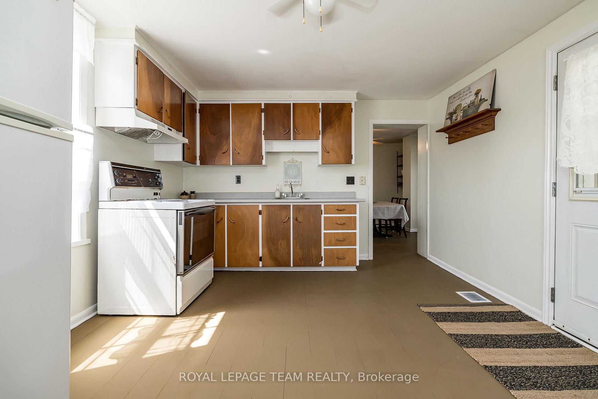 Photo 25 of 2106 Dunrobin Road, Ottawa, Kanata - Kanata (North East) — HOMEH