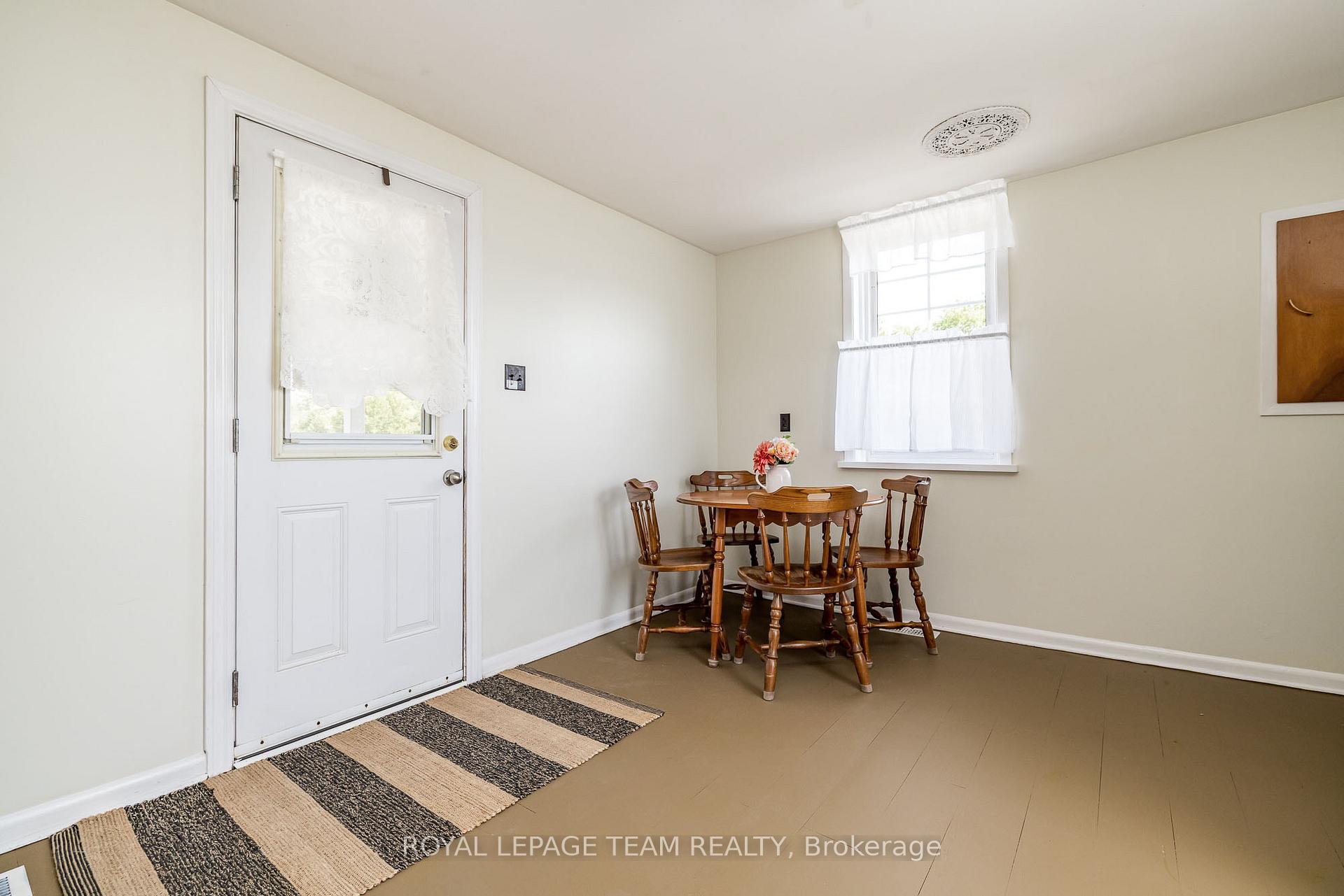 Photo 27 of 2106 Dunrobin Road, Ottawa, Kanata - Kanata (North East) — HOMEH