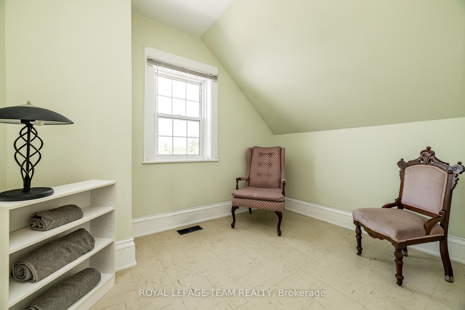 Photo 33 of 2106 Dunrobin Road, Ottawa, Kanata - Kanata (North East) — HOMEH
