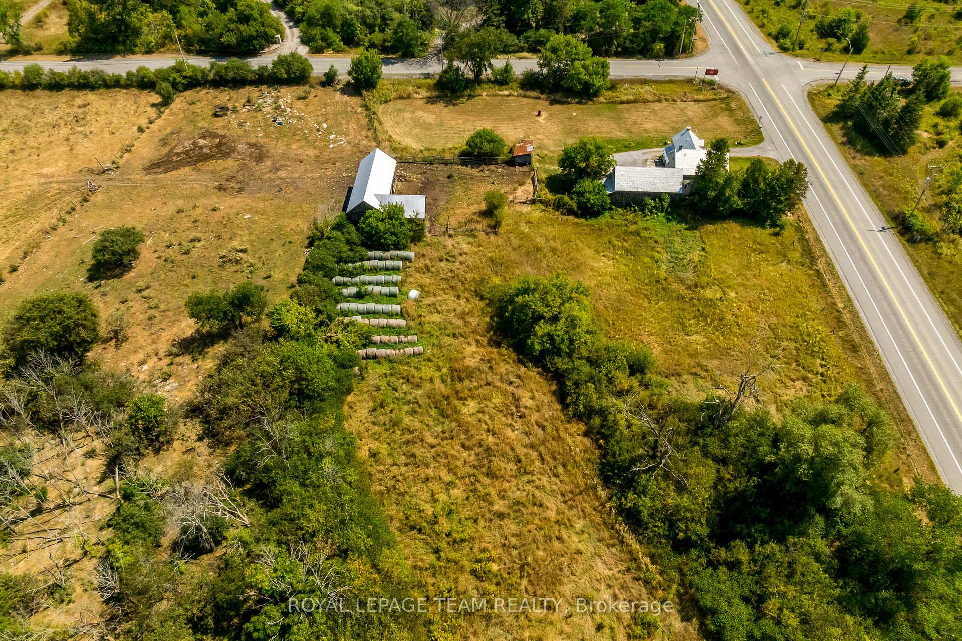 Photo 36 of 2106 Dunrobin Road, Ottawa, Kanata - Kanata (North East) — HOMEH