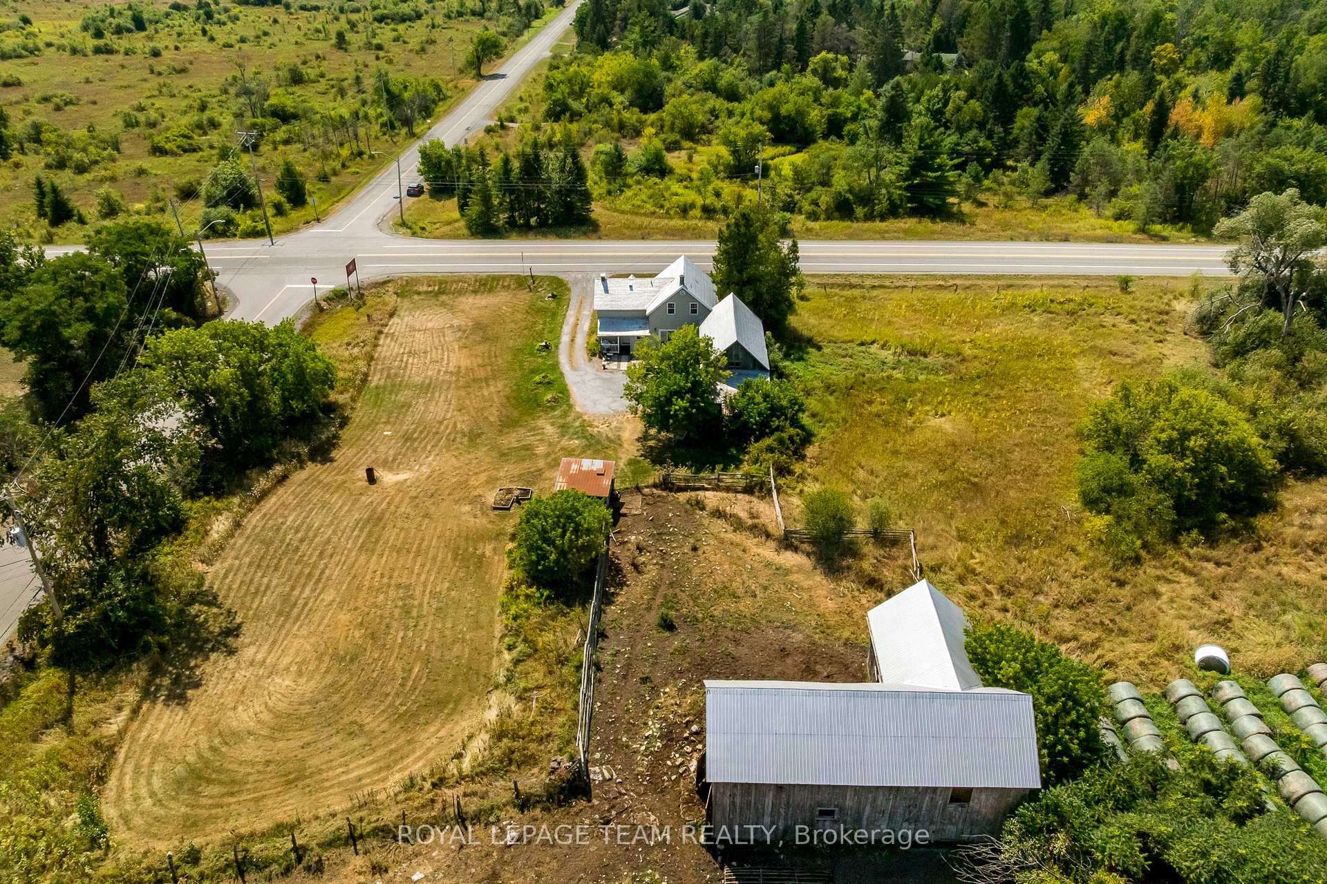 Photo 46 of 2106 Dunrobin Road, Ottawa, Kanata - Kanata (North East) — HOMEH