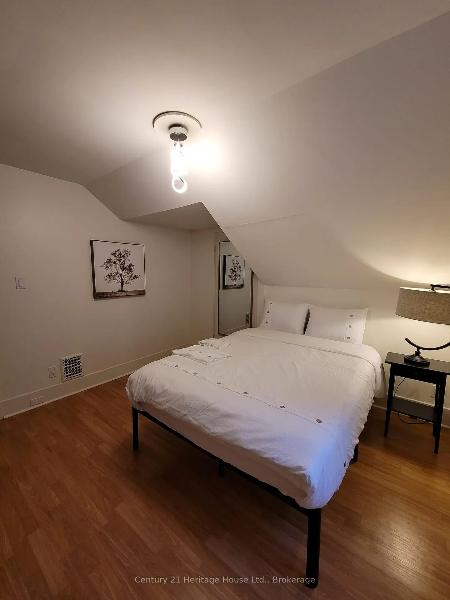 Photo 2 of Unit C, 180 Weber Street, Kitchener — HOMEH