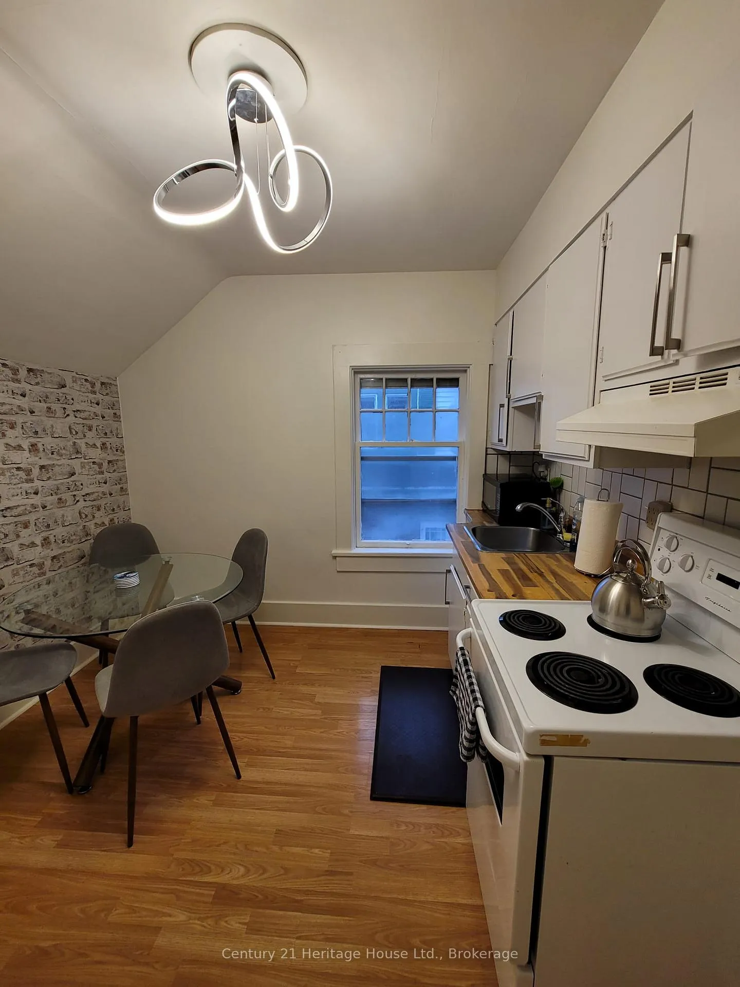 Photo 6 of Unit C, 180 Weber Street, Kitchener — HOMEH