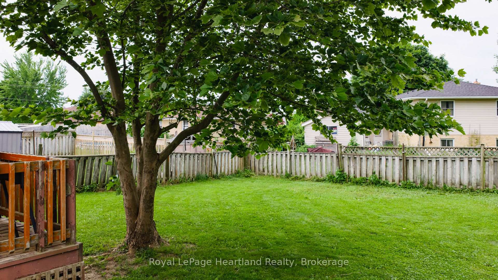 Photo 10 of 27 Toronto Boulevard, Huron East, Vanastra — HOMEH