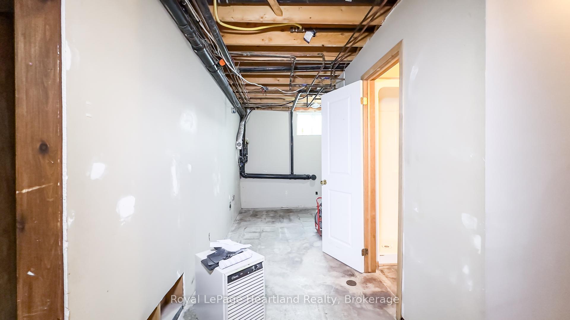 Photo 35 of 27 Toronto Boulevard, Huron East, Vanastra — HOMEH