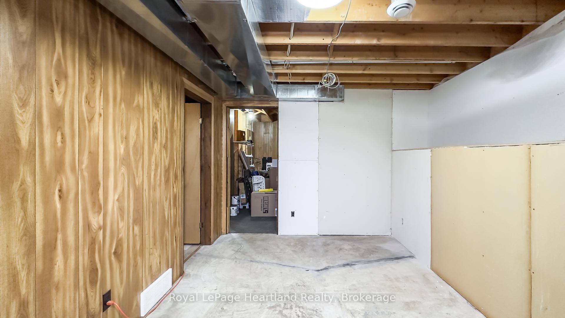Photo 38 of 27 Toronto Boulevard, Huron East, Vanastra — HOMEH