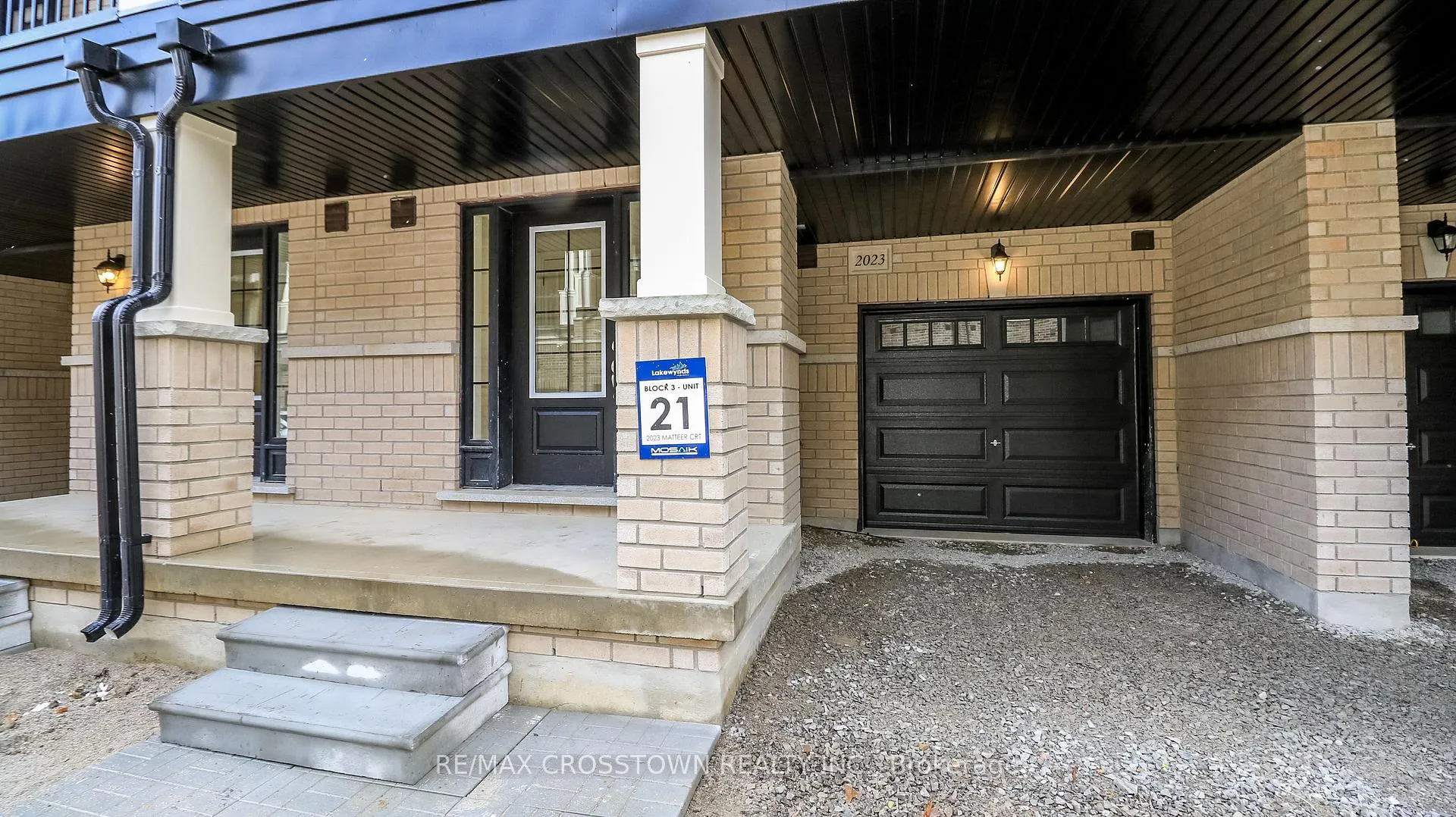 Photo 3 of Unit Unit 21, 2023 Matteer Court, Innisfil, Alcona — HOMEH