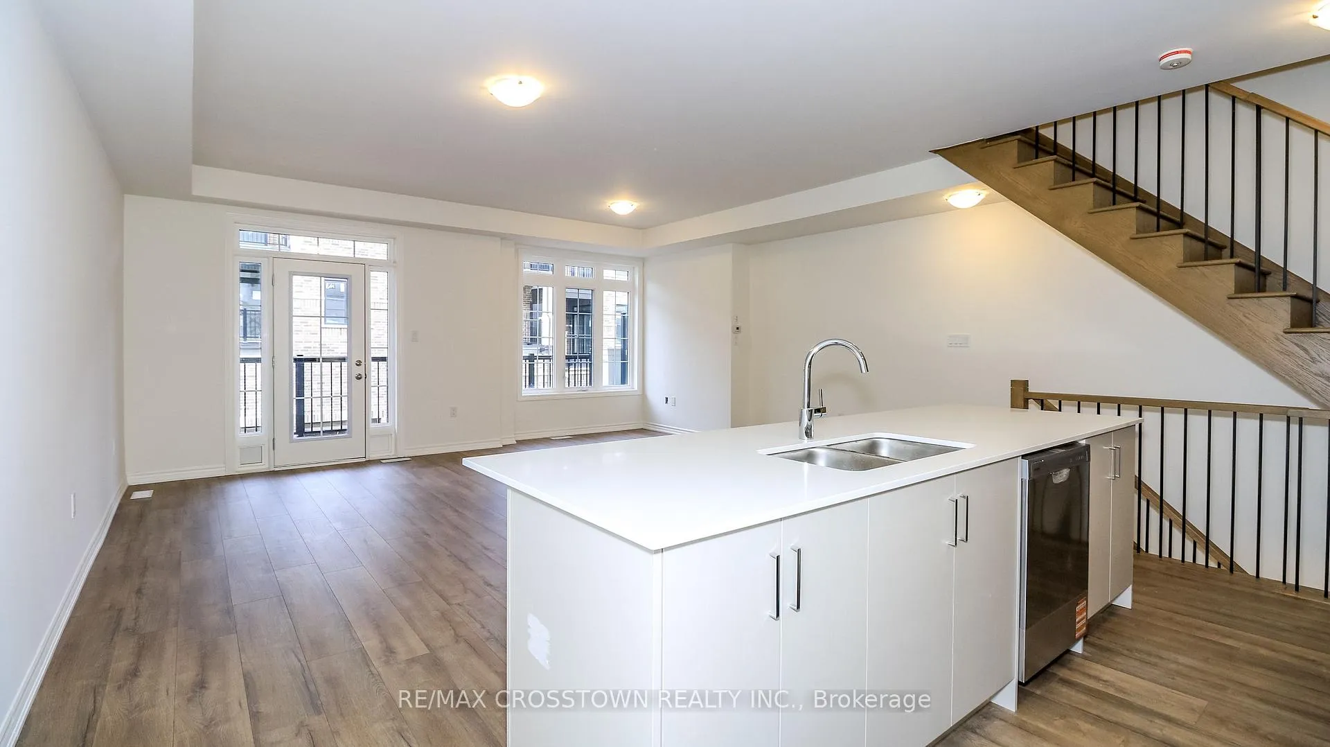 Photo 12 of Unit Unit 21, 2023 Matteer Court, Innisfil, Alcona — HOMEH