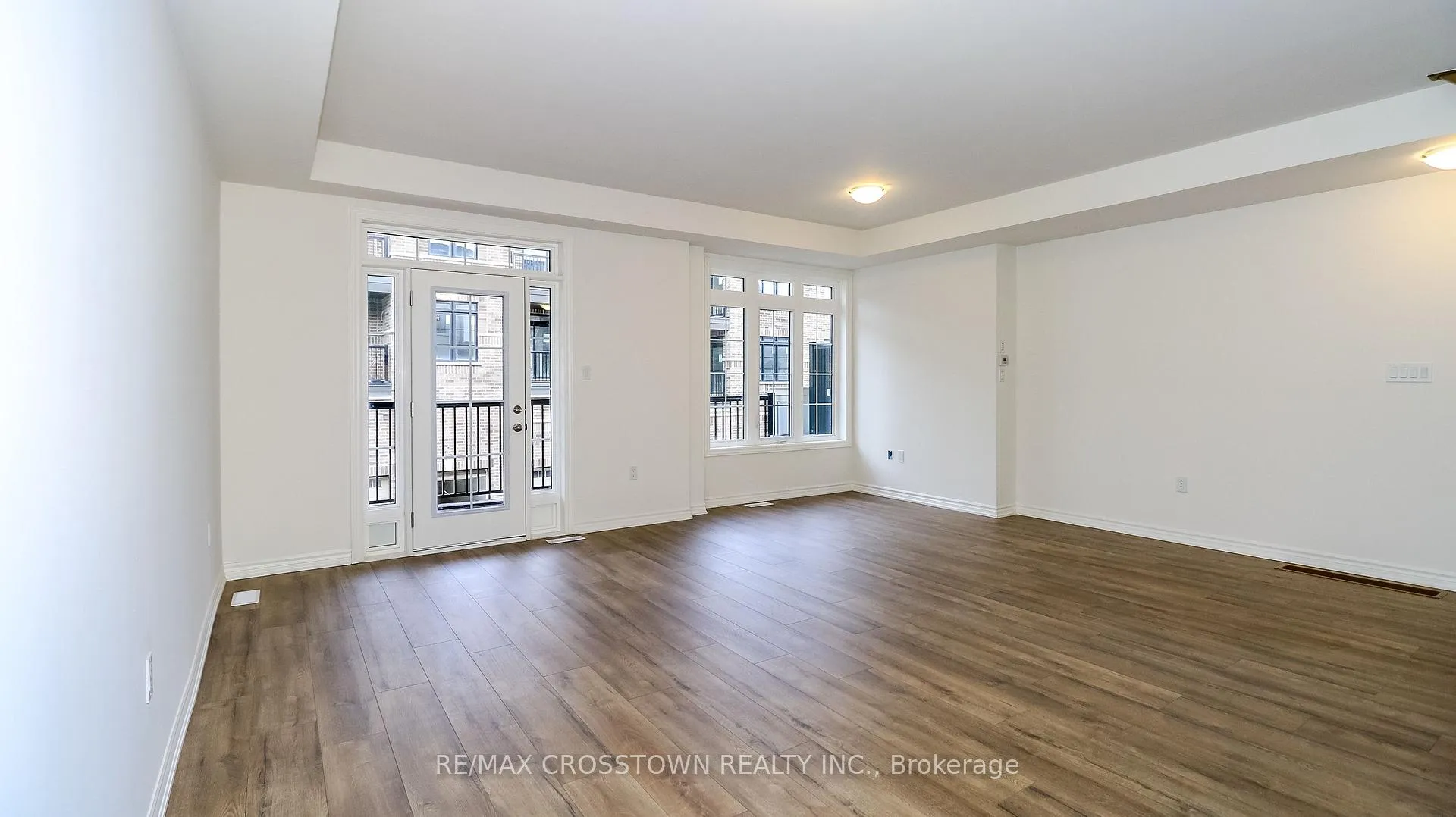 Photo 13 of Unit Unit 21, 2023 Matteer Court, Innisfil, Alcona — HOMEH