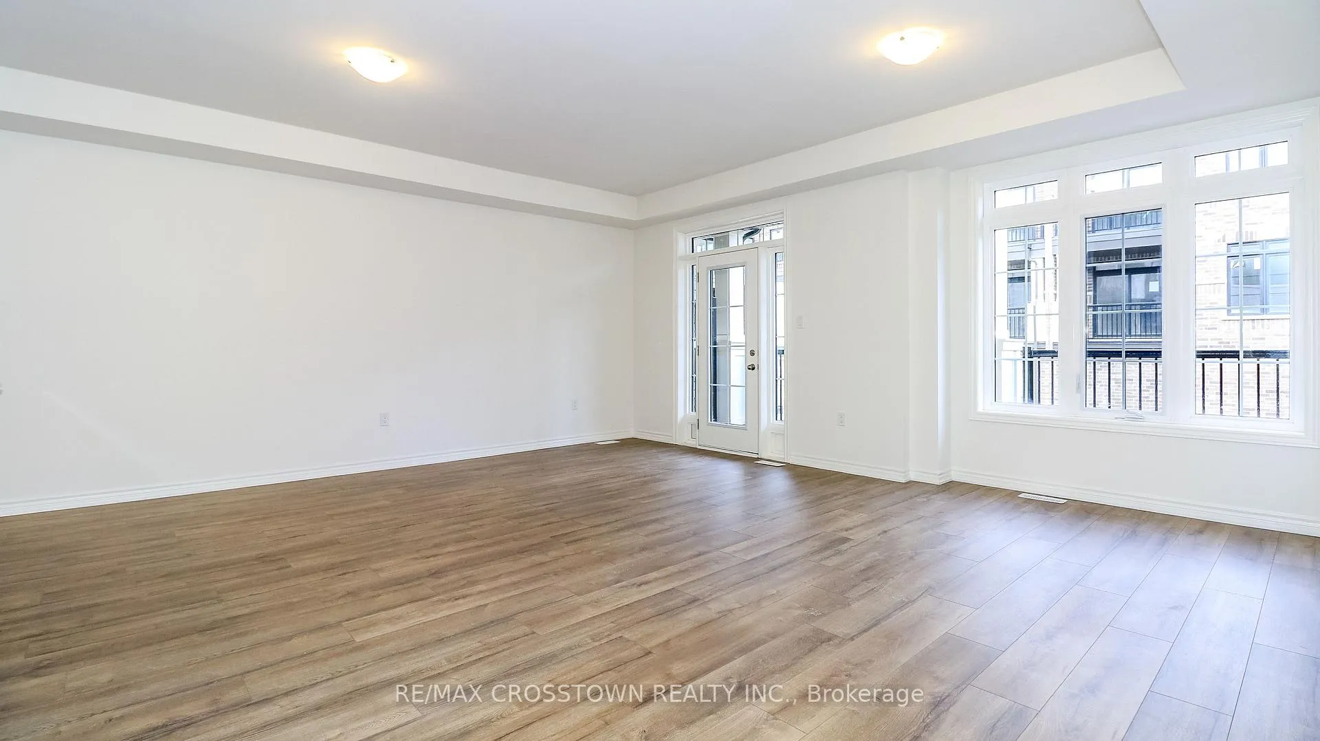 Photo 15 of Unit Unit 21, 2023 Matteer Court, Innisfil, Alcona — HOMEH