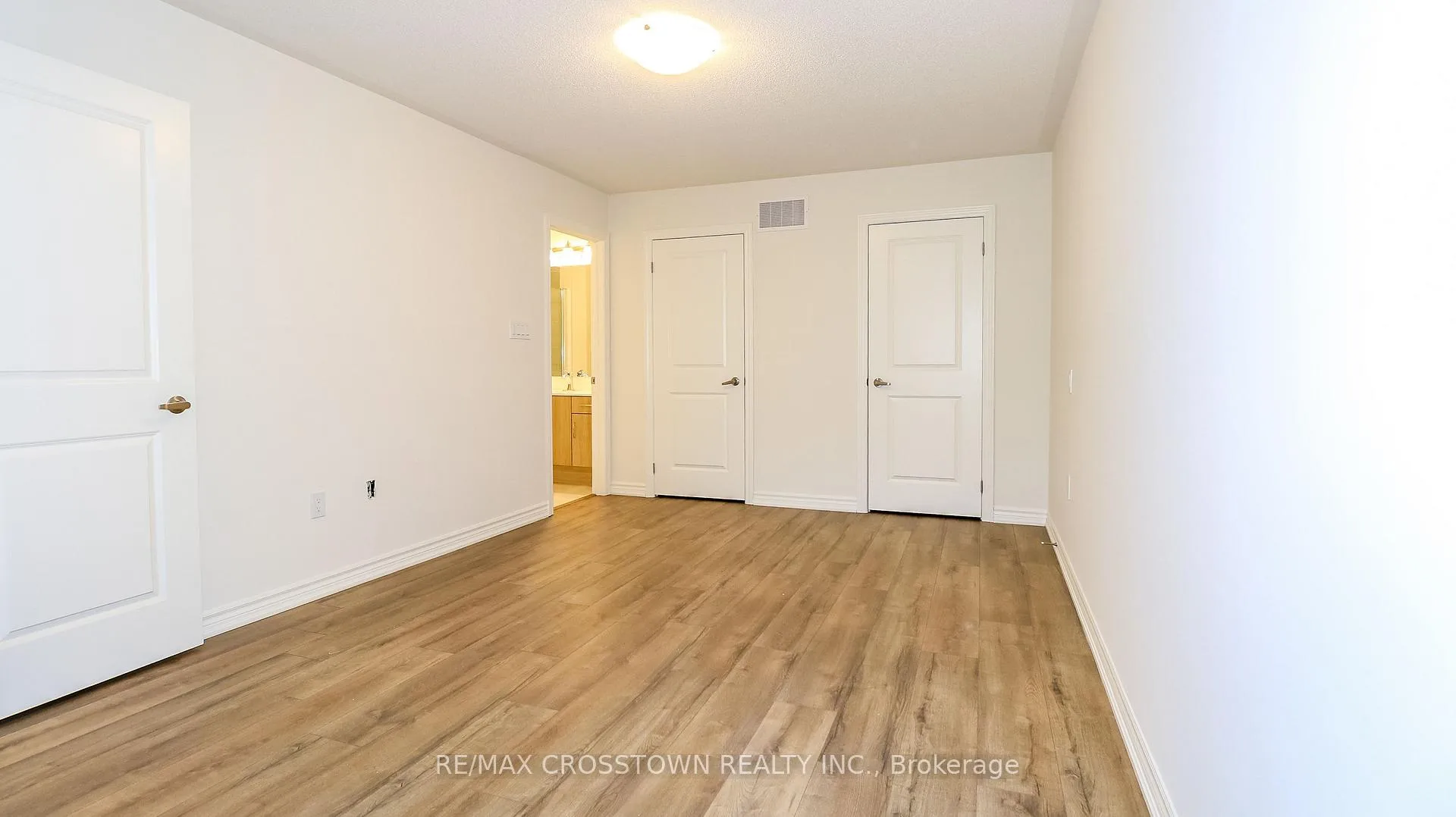 Photo 18 of Unit Unit 21, 2023 Matteer Court, Innisfil, Alcona — HOMEH