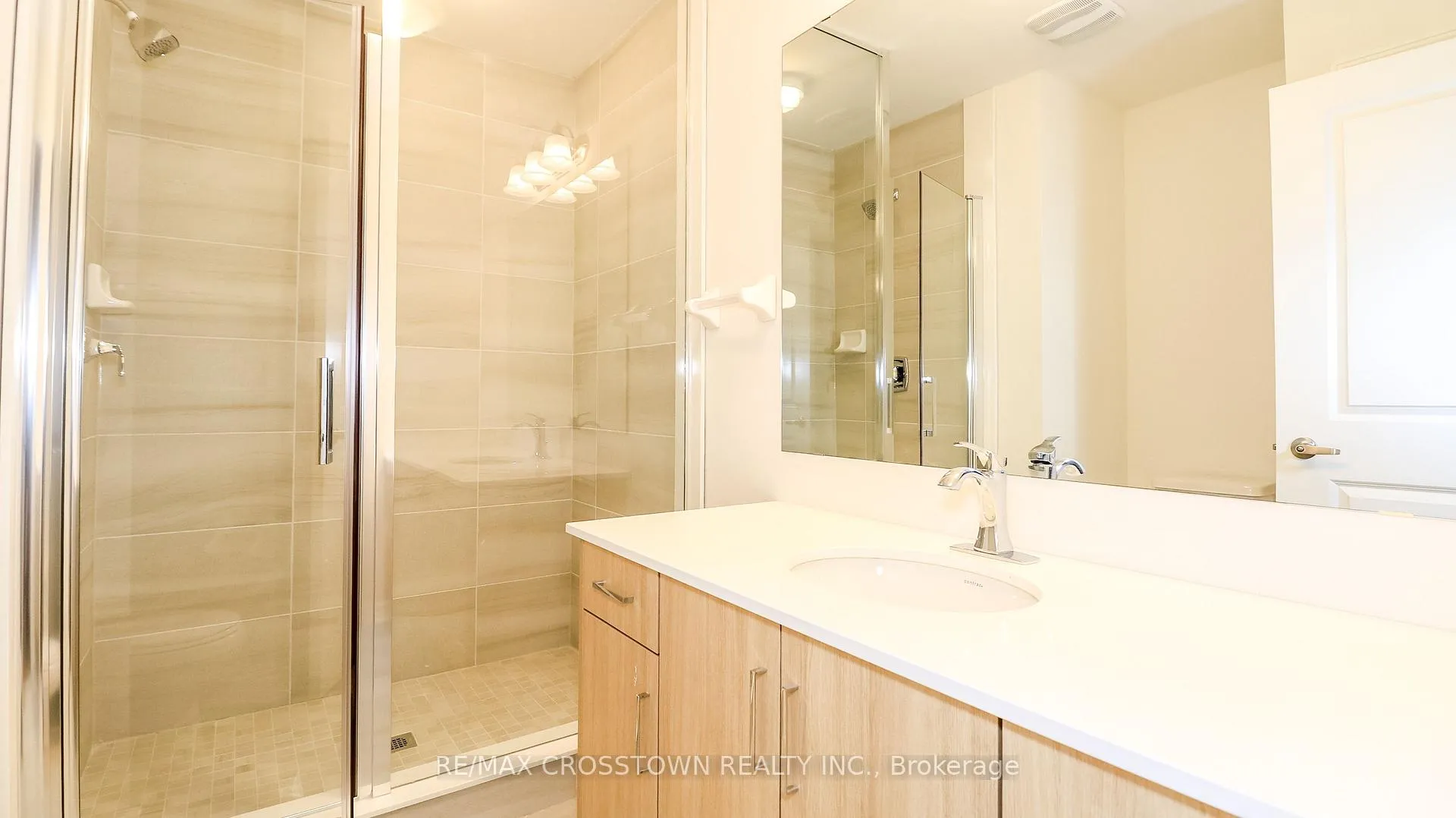 Photo 19 of Unit Unit 21, 2023 Matteer Court, Innisfil, Alcona — HOMEH