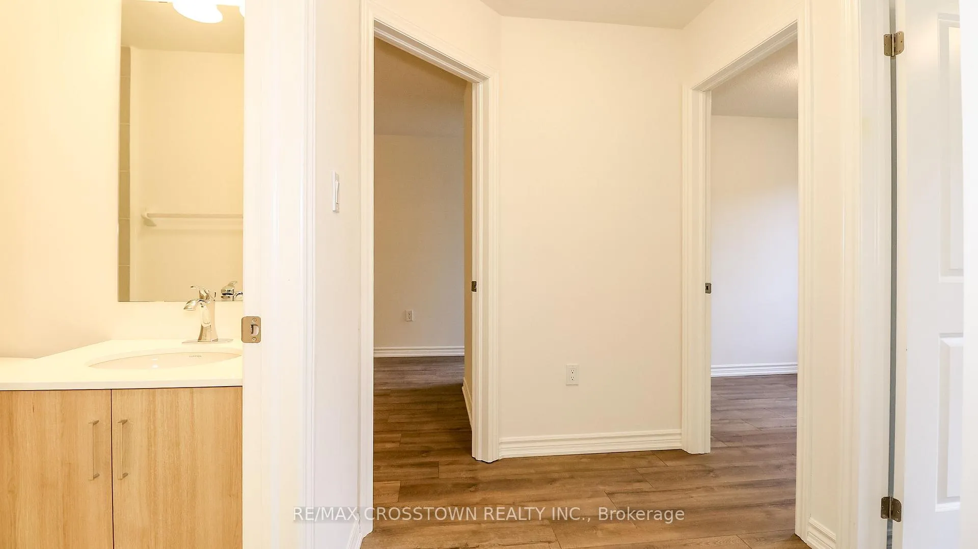 Photo 22 of Unit Unit 21, 2023 Matteer Court, Innisfil, Alcona — HOMEH