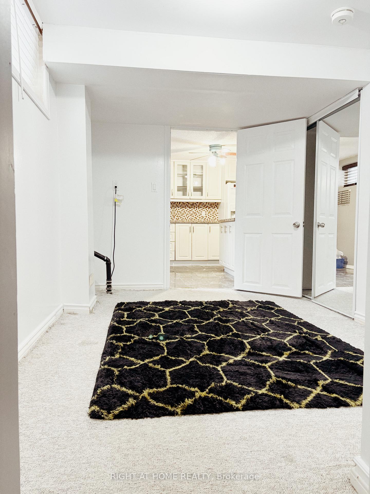Photo 12 of Unit Basement Apt, 120 Simonston Boulevard, Markham, German Mills — HOMEH