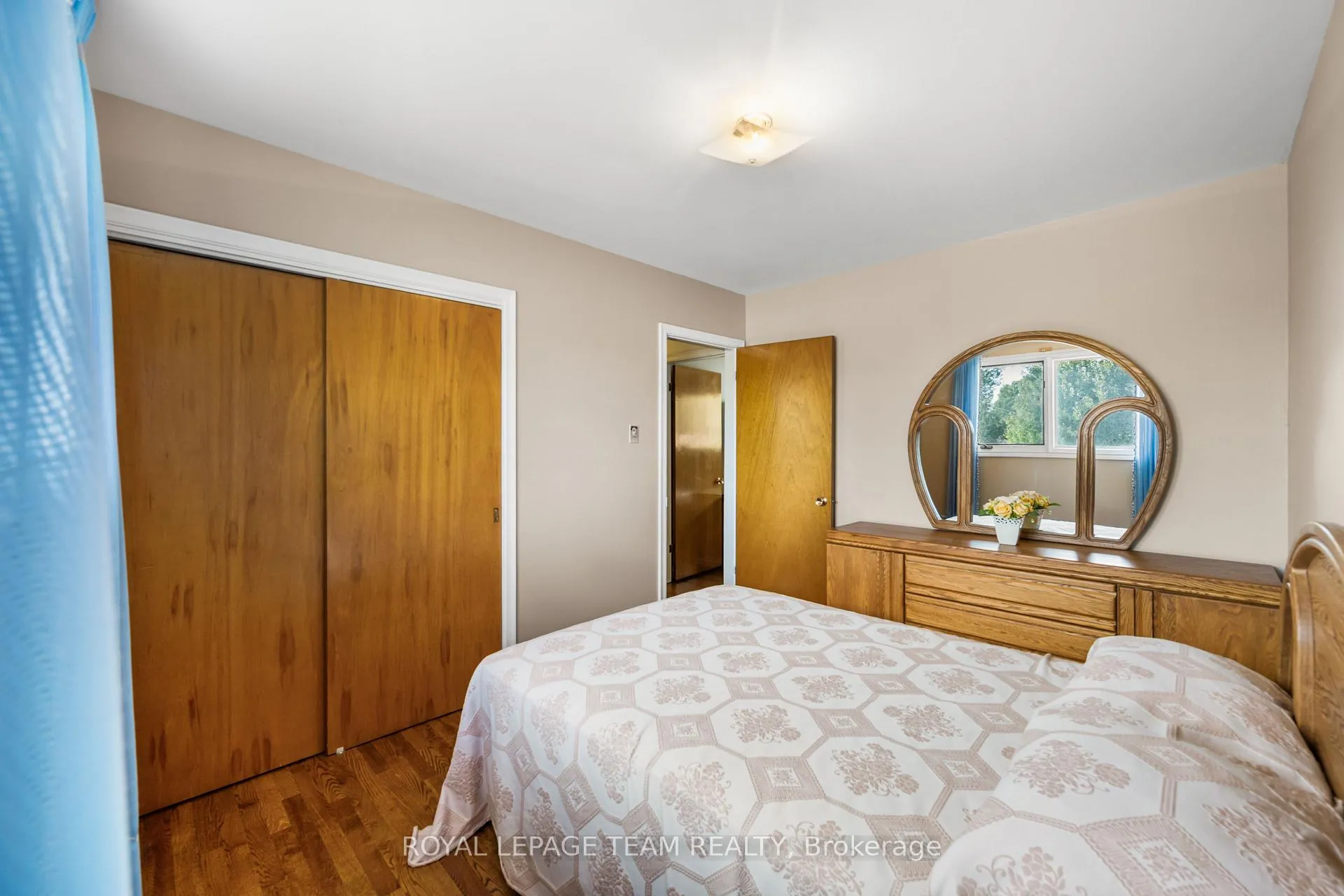 Photo 23 of 5 Spring Garden Avenue, Ottawa, Meadowlands/Crestview — HOMEH