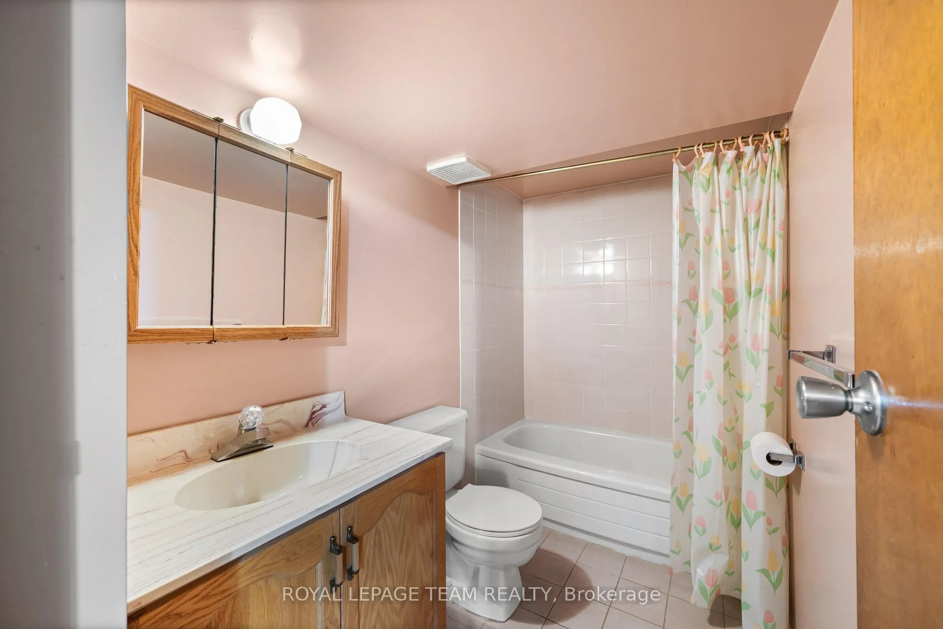 Photo 29 of 5 Spring Garden Avenue, Ottawa, Meadowlands/Crestview — HOMEH