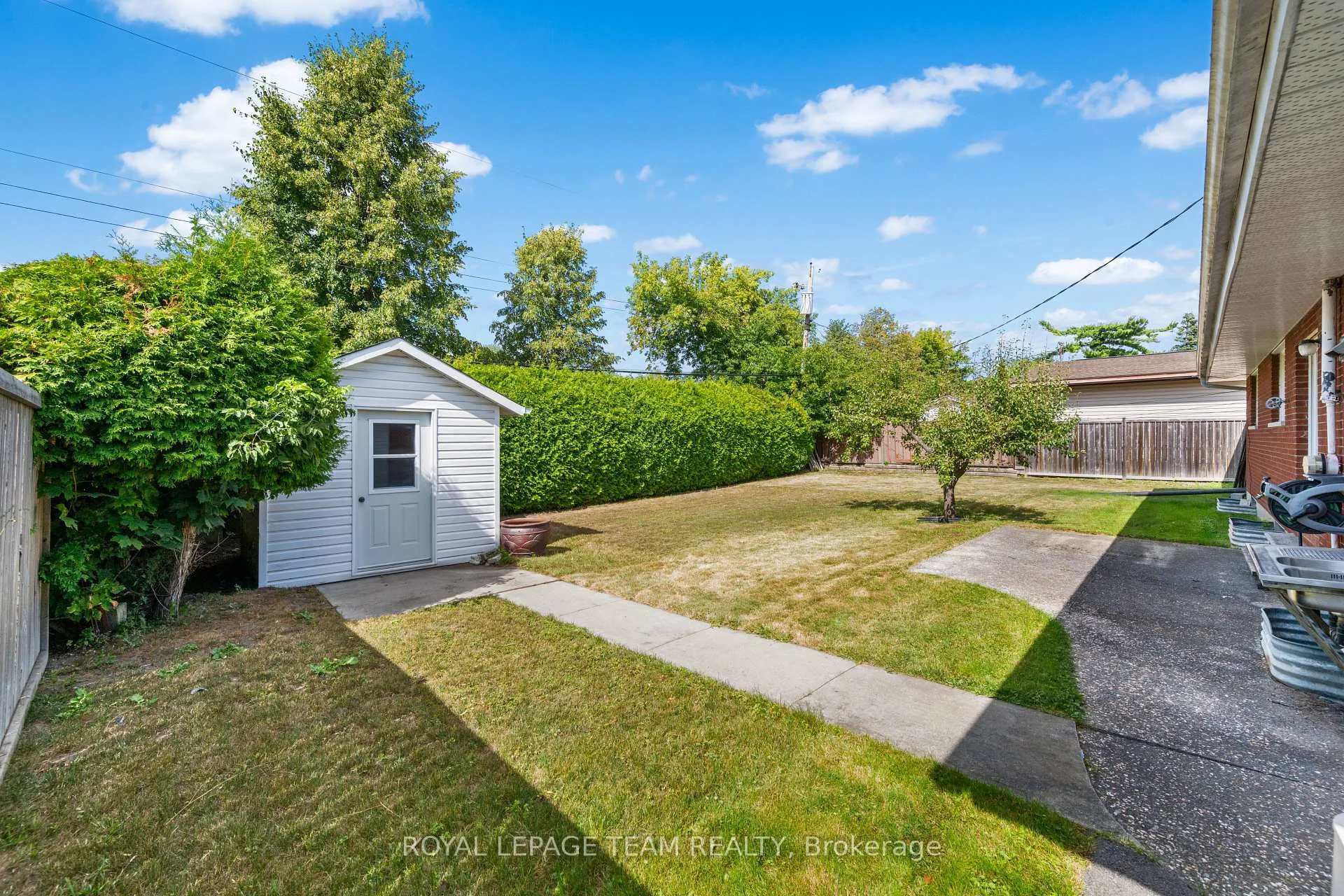 Photo 36 of 5 Spring Garden Avenue, Ottawa, Meadowlands/Crestview — HOMEH