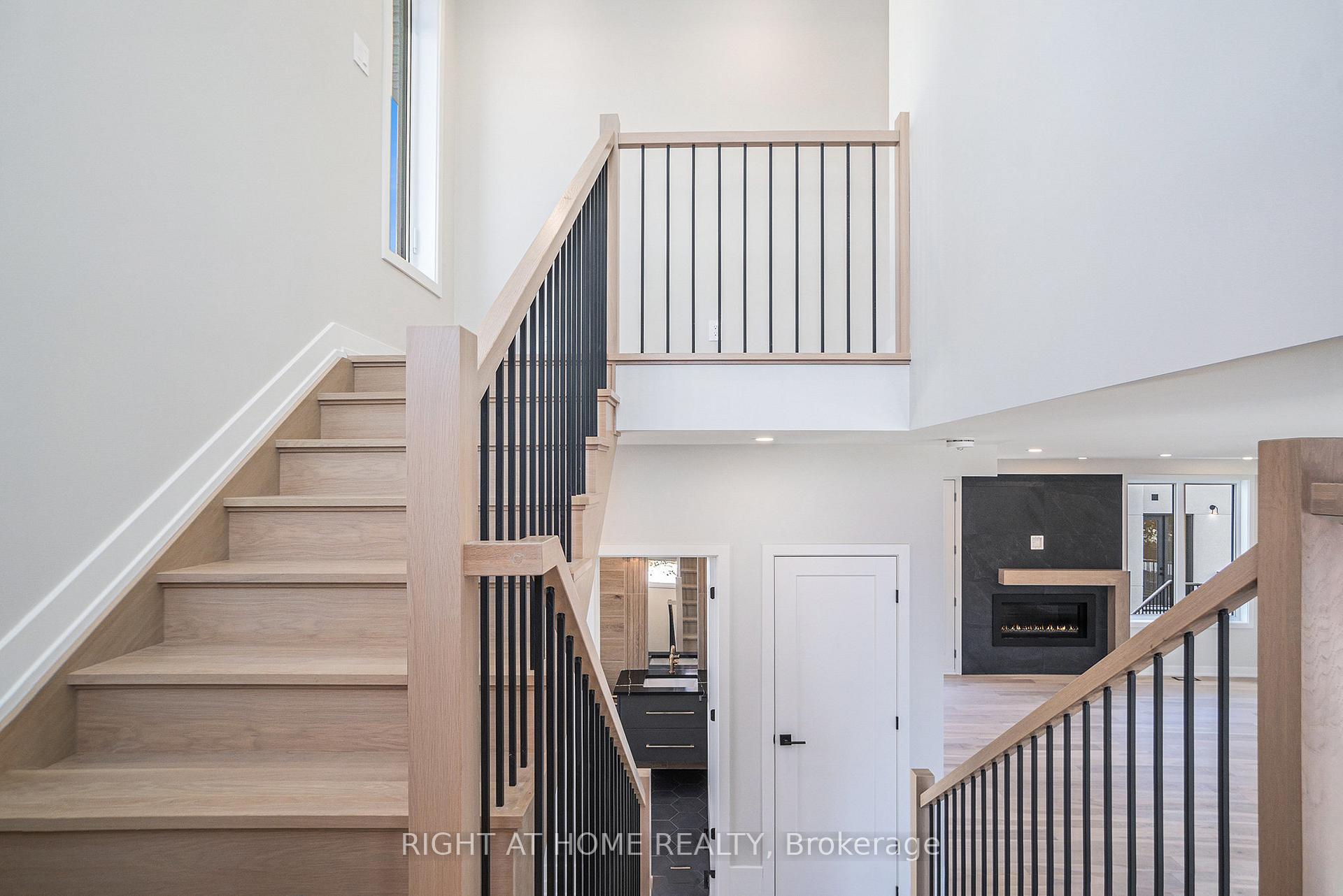 Photo 2 of 581 Codd's Road N, Ottawa, CFB Rockcliffe and Area — HOMEH