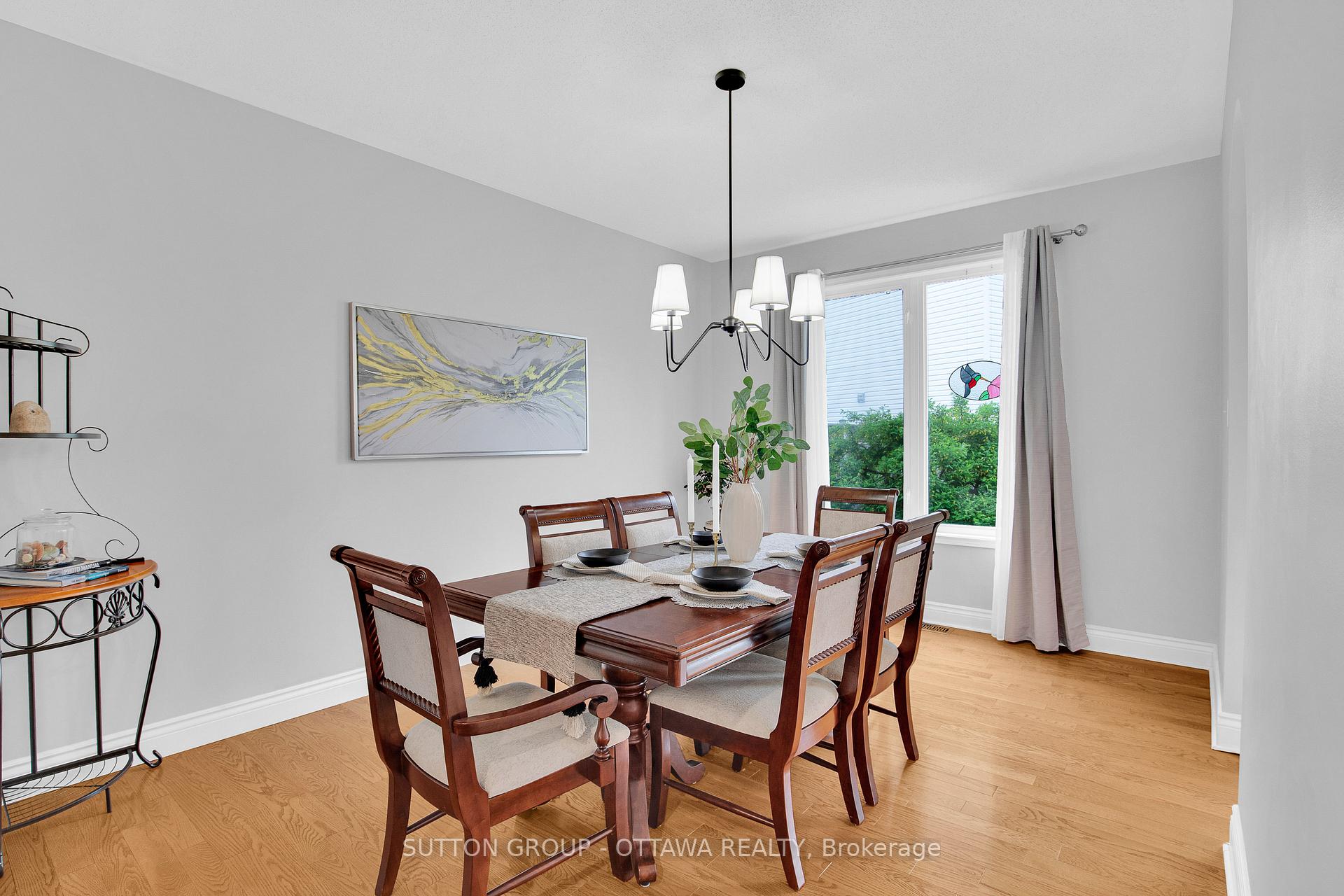 Photo 11 of 123 Annapolis Circle, Ottawa, Hunt Club — HOMEH