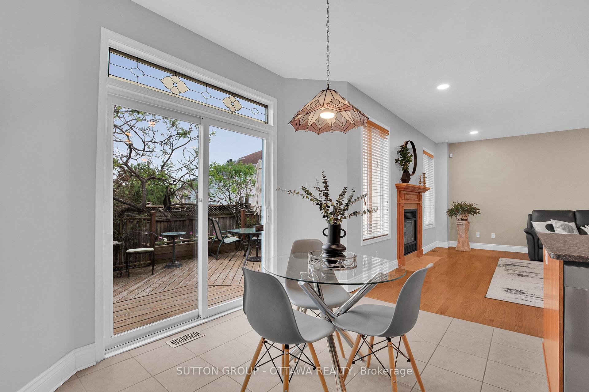 Photo 13 of 123 Annapolis Circle, Ottawa, Hunt Club — HOMEH