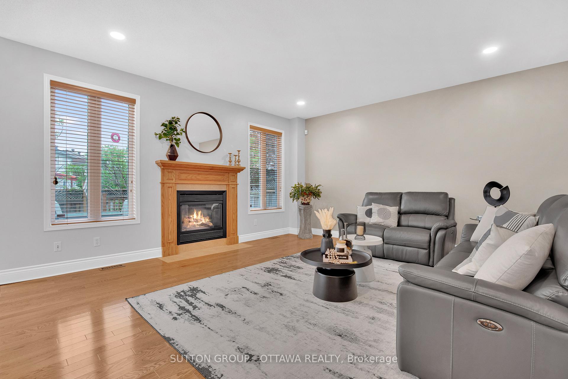 Photo 18 of 123 Annapolis Circle, Ottawa, Hunt Club — HOMEH
