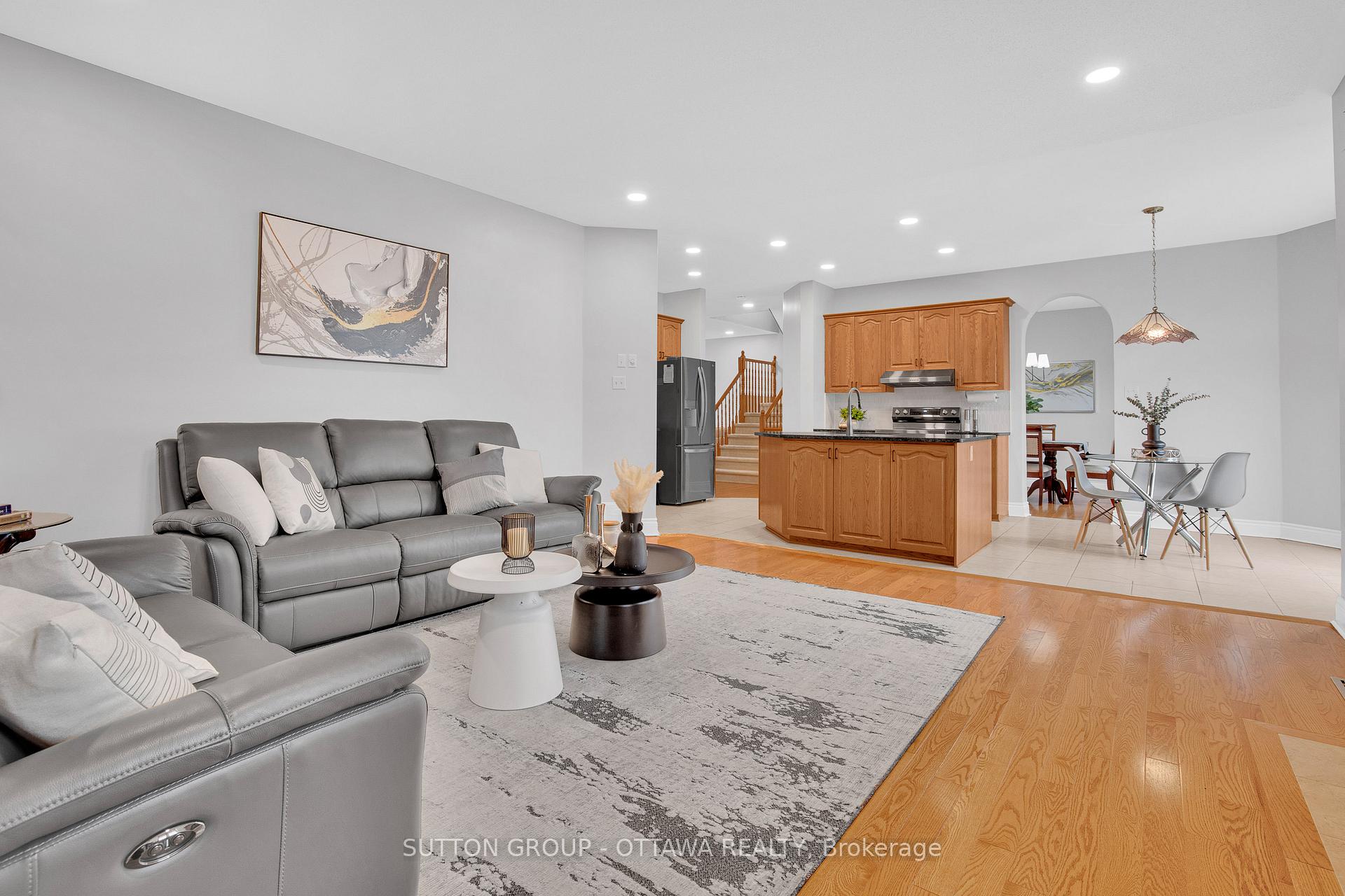 Photo 19 of 123 Annapolis Circle, Ottawa, Hunt Club — HOMEH