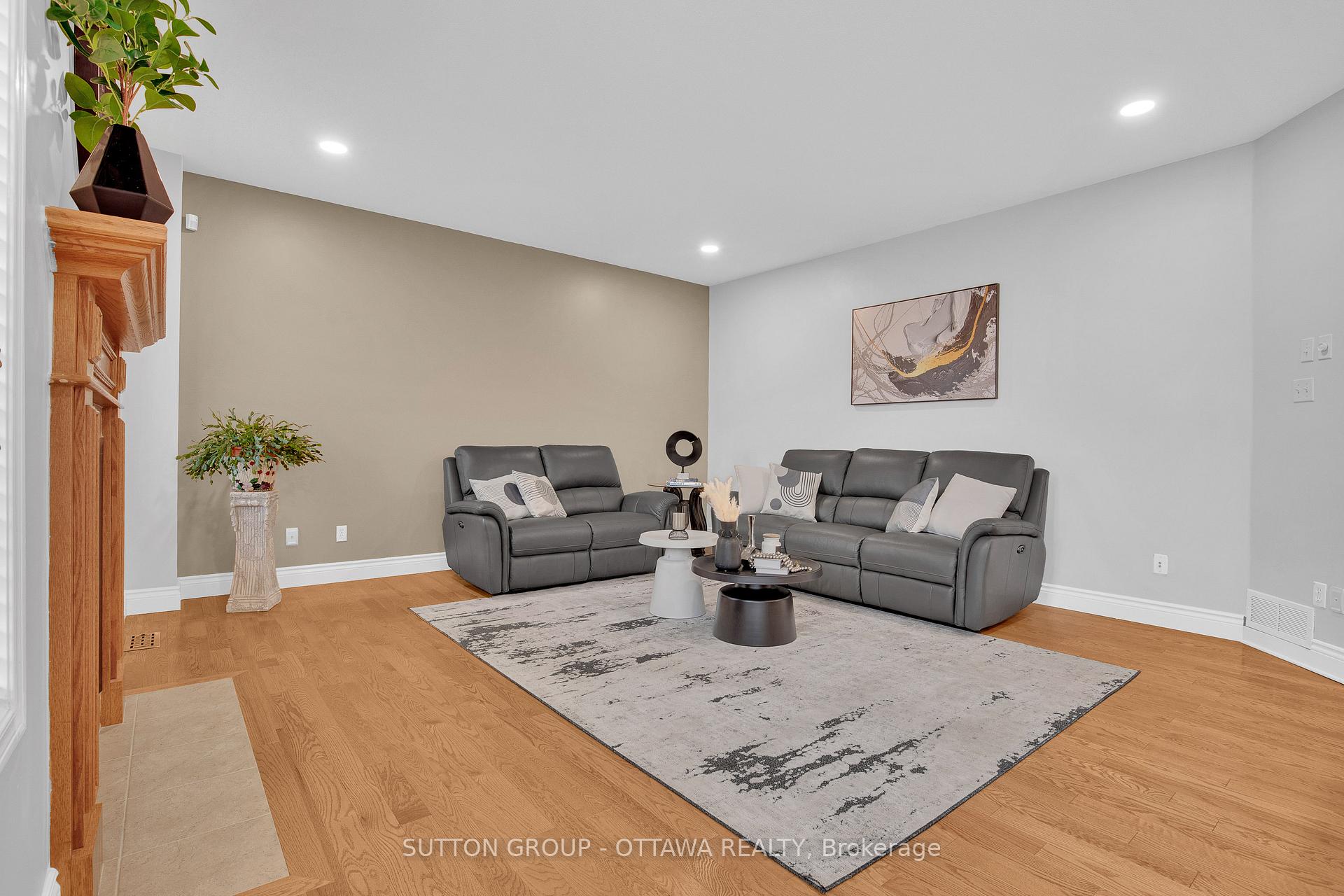 Photo 20 of 123 Annapolis Circle, Ottawa, Hunt Club — HOMEH