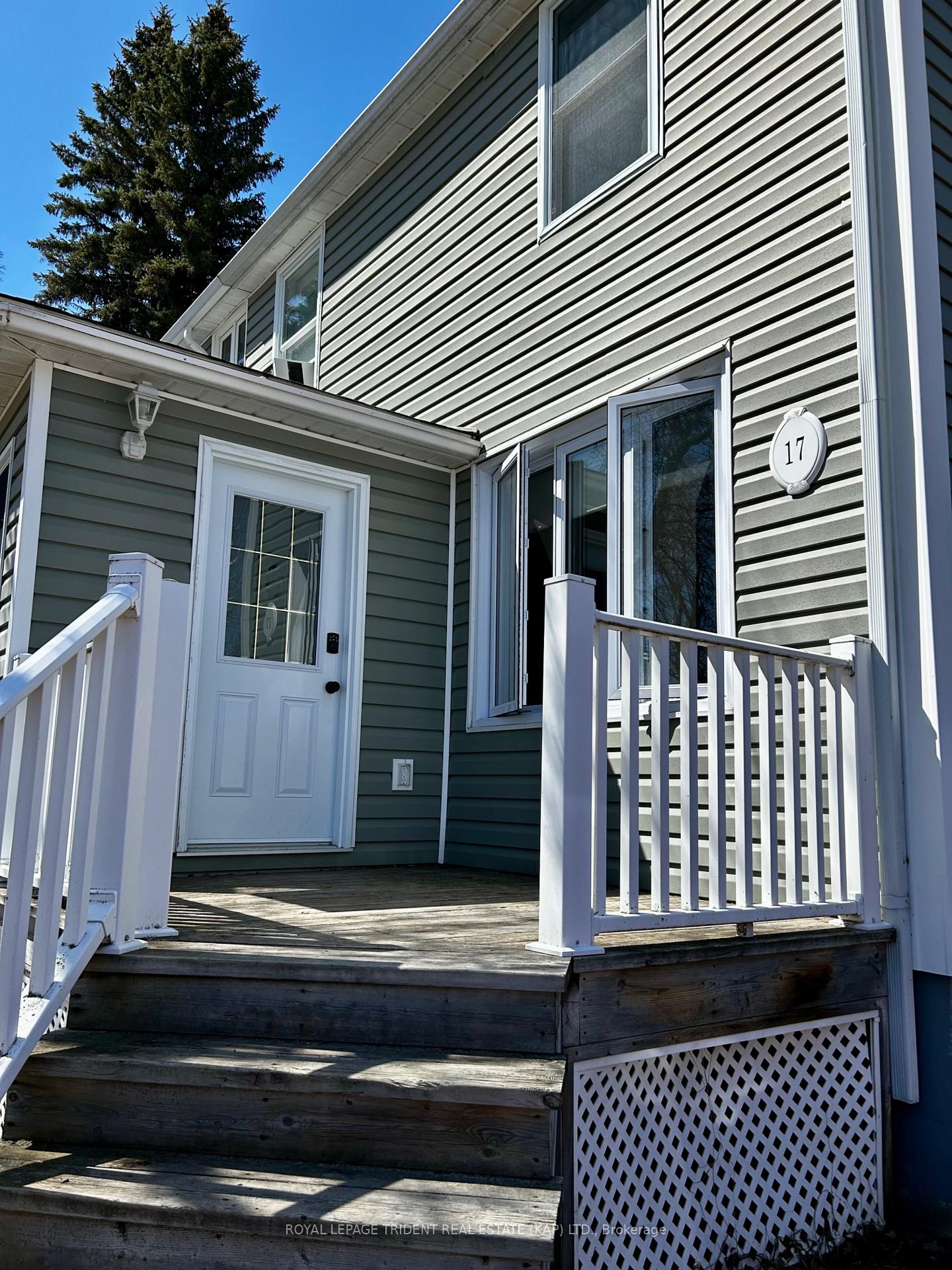 Photo 2 of 17 Victoria Street W, Kapuskasing — HOMEH